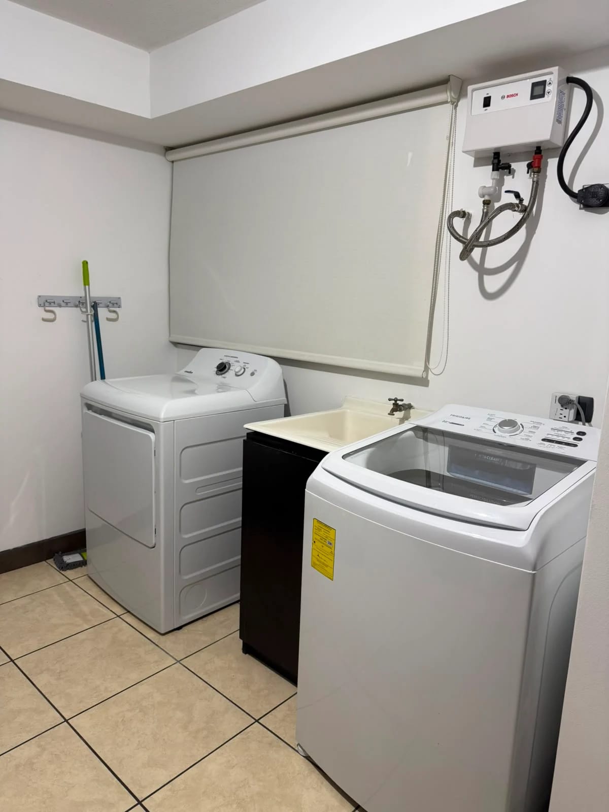 APARTAMENTO EN RENTA EN BOSQUES DE EUSKADI ZONA 16 — Apartamento en Alquiler en Bosques de Euskadi, Zona 16, Guatemala, Ciudad — foto 11 de 17
