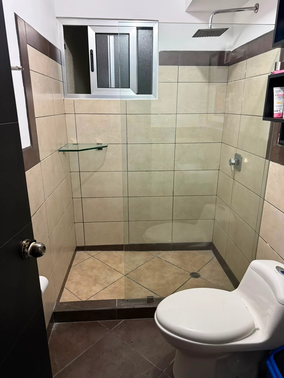 APARTAMENTO EN RENTA EN BOSQUES DE EUSKADI ZONA 16 — Apartamento en Alquiler en Bosques de Euskadi, Zona 16, Guatemala, Ciudad — foto 17 de 17