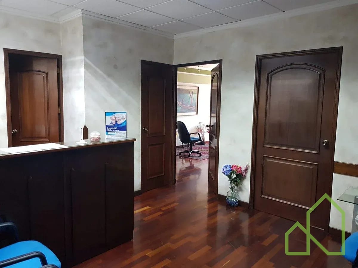 Clínica para compartir en Multimedica, zona 15 — Clínica en Alquiler en Zona 10, Guatemala, Ciudad — foto 3 de 4