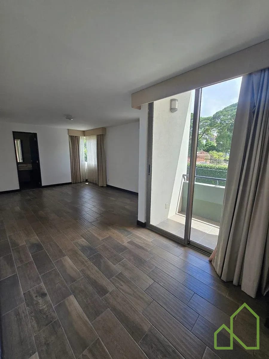 Amplio Apartamento en Renta o Venta en zona 10 — Apartamento en Alquiler en Verona, Zona 10, Guatemala, Ciudad — foto 1 de 9