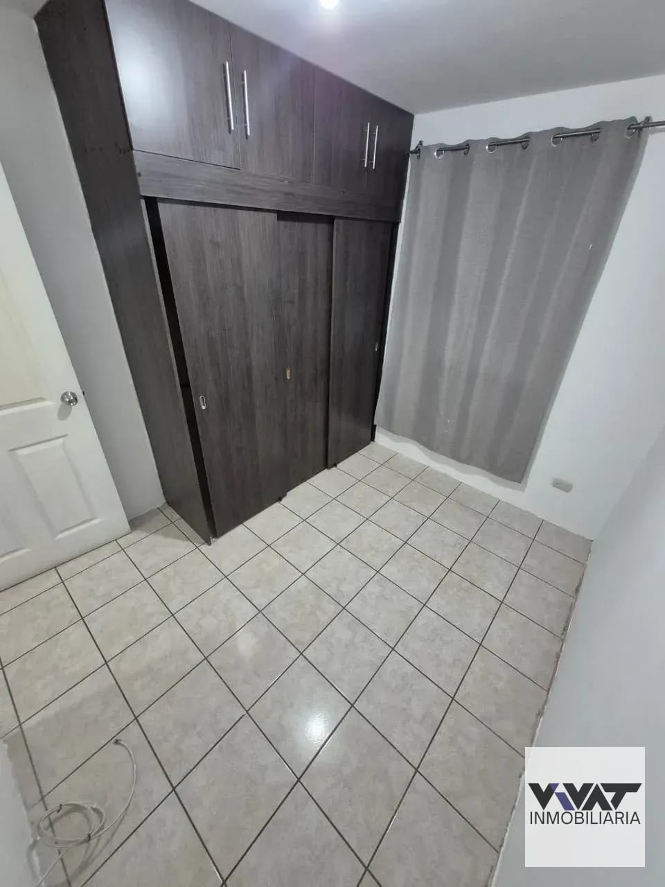Casa en Renta en Condominio Villas Calá — Casa en Alquiler en Villas Cala, Santa Catarina Pinula, Guatemala, Ciudad — foto 2 de 12