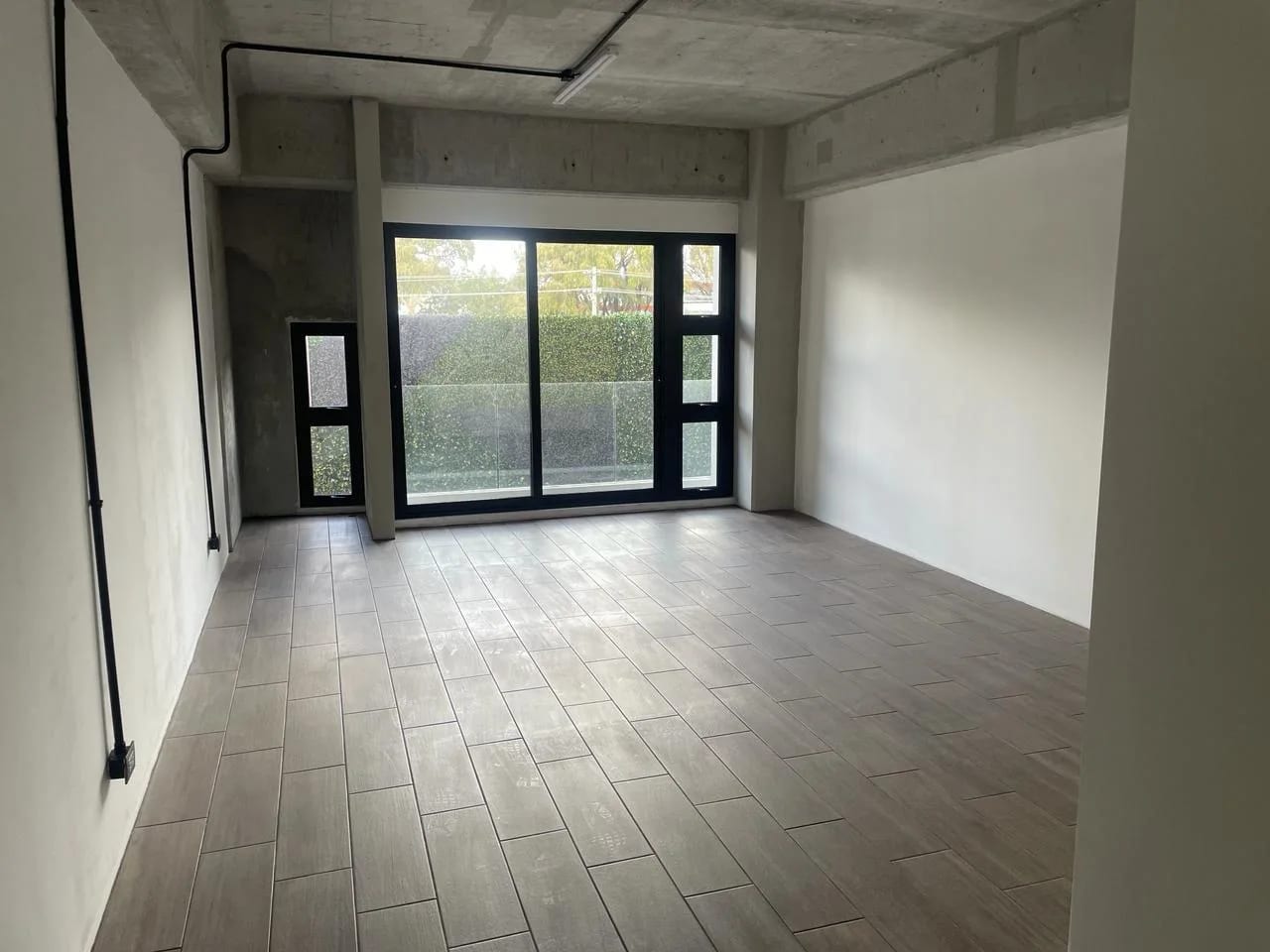 2 Oficinas Disponibles en Alquiler Ascend Zona 9 — Oficina en Alquiler en Ascend, Zona 9, Guatemala, Ciudad — foto 5 de 5