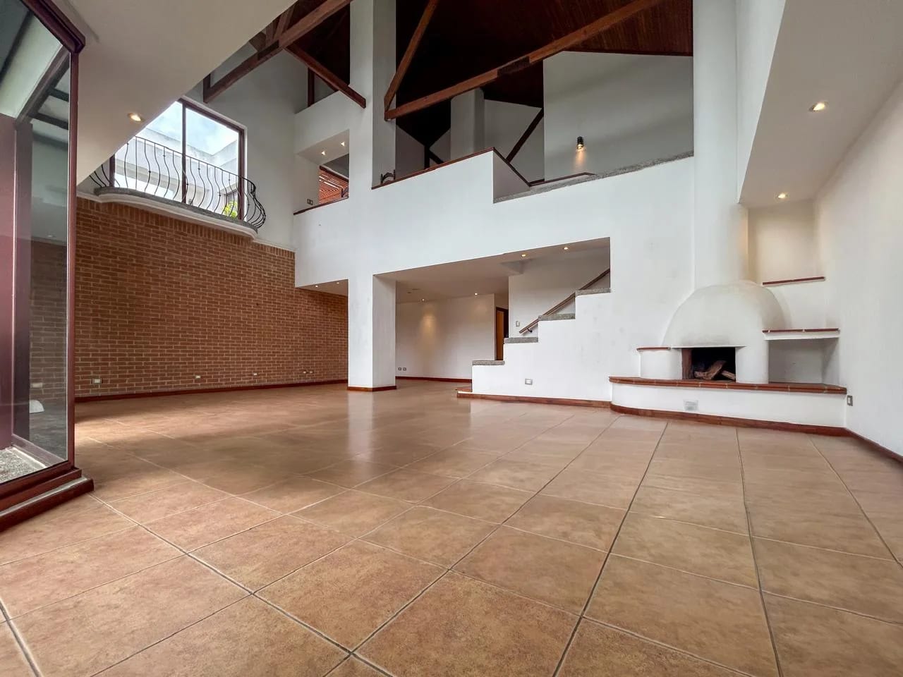 Lindo Penthouse en Venta Zona 15, Vista Hermosa 1 — Apartamento en Venta en Zona 15, Guatemala, Ciudad — foto 2 de 16