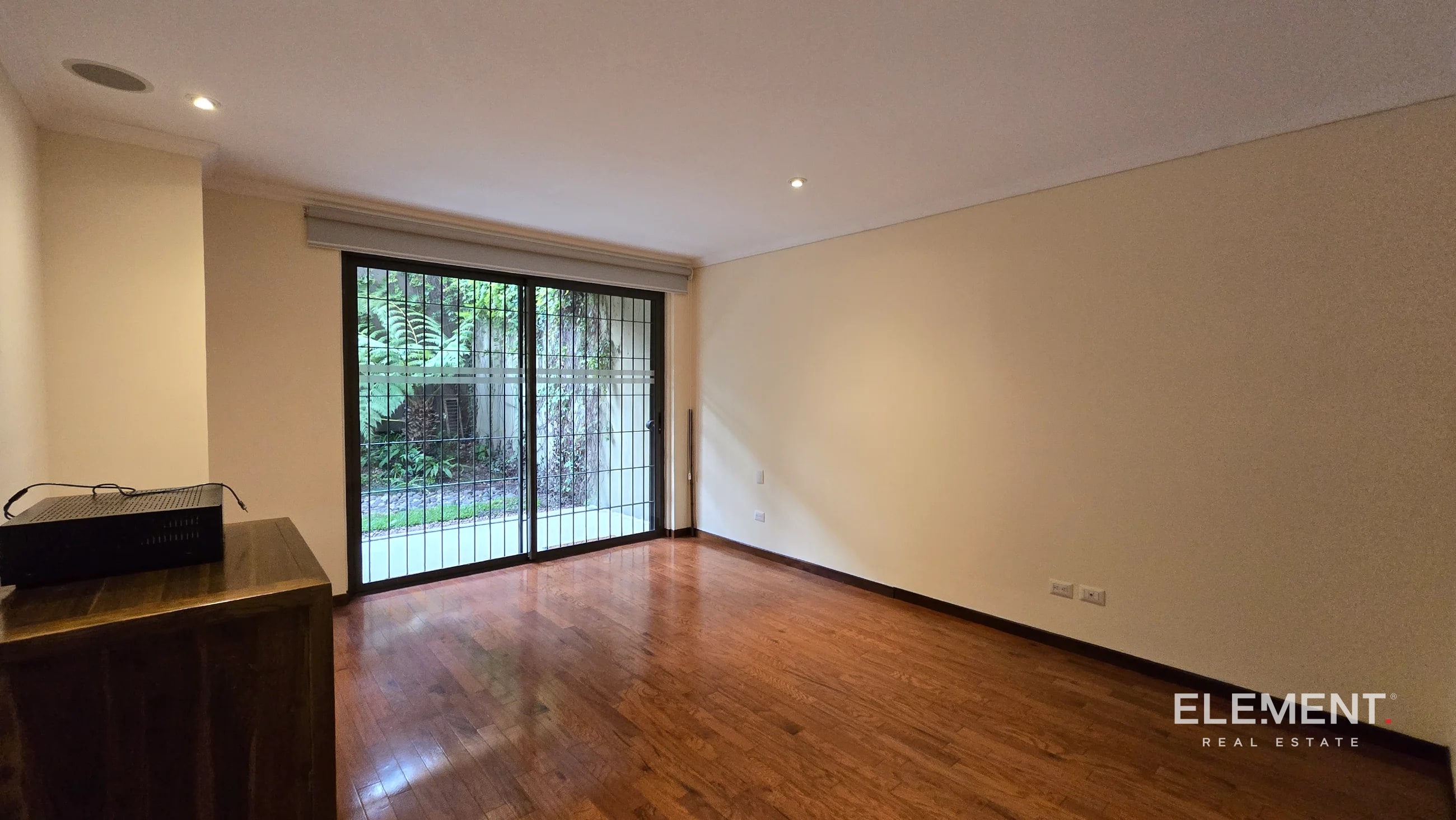 Apartamento con jardín en venta Plenum – Zona 14 - 3
