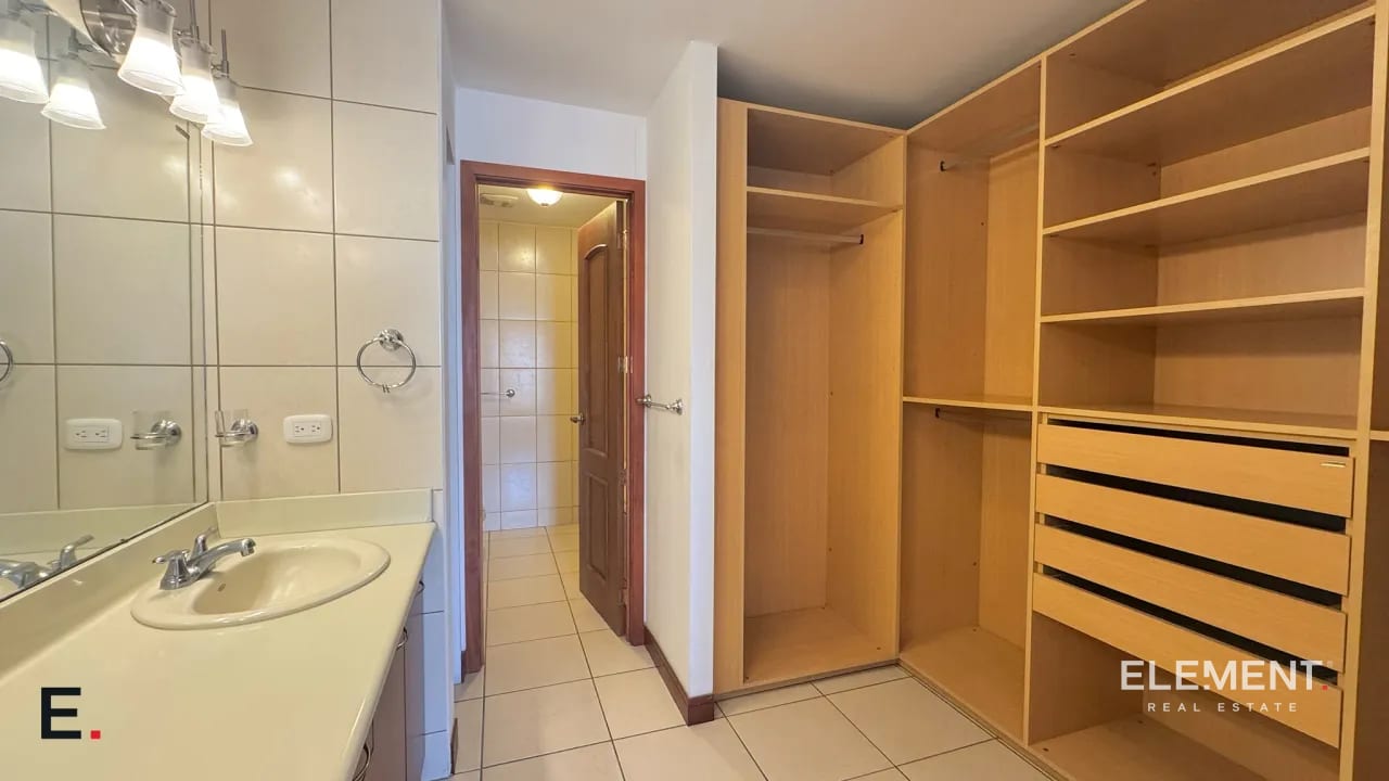 Apartamento amueblado en renta - Jardines de Acueducto Zona 10 — Apartamento en Alquiler en Jardines del Acueducto, Zona 10, Guatemala, Ciudad — foto 4 de 9