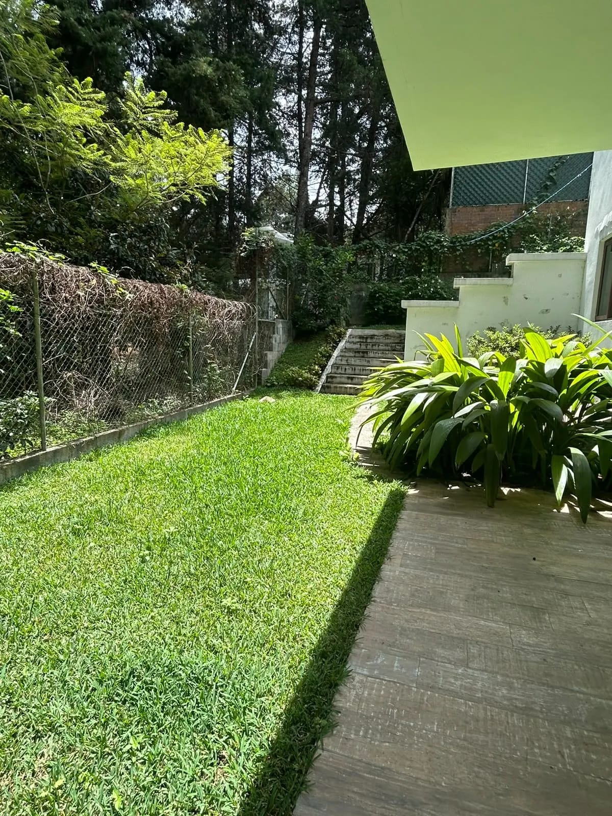 Amplia e iluminada casa en renta, La Montaña zona 16 — Casa en Alquiler en Las Cumbres, Zona 16, Guatemala, Ciudad — foto 10 de 11