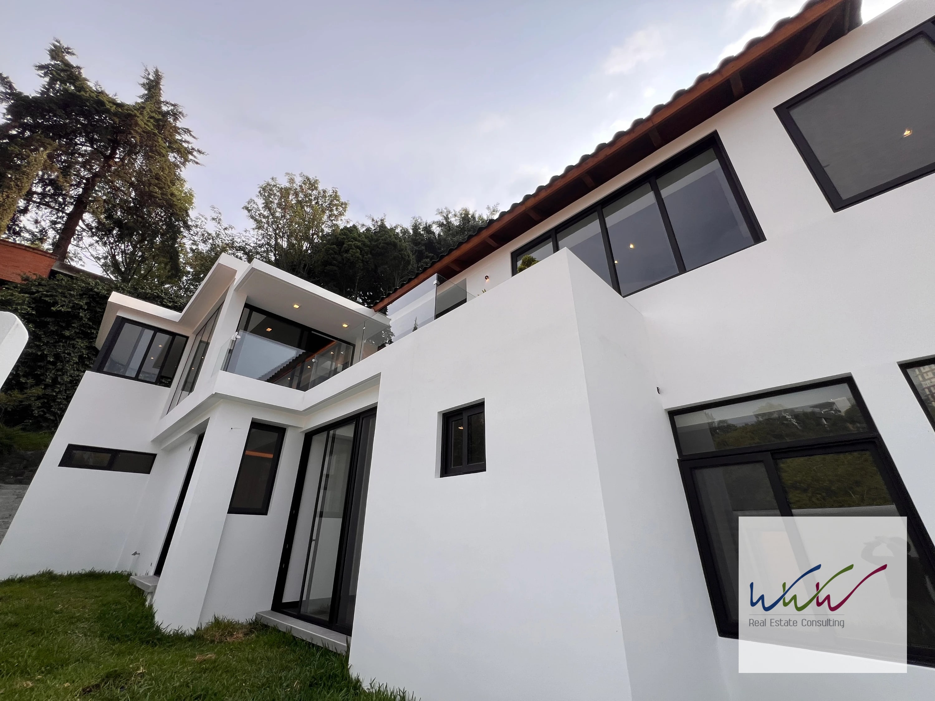Vendo amplia casa en Oakland, zona 10 — Casa en Venta en Oakland I, Zona 10, Guatemala, Ciudad — foto 1 de 15