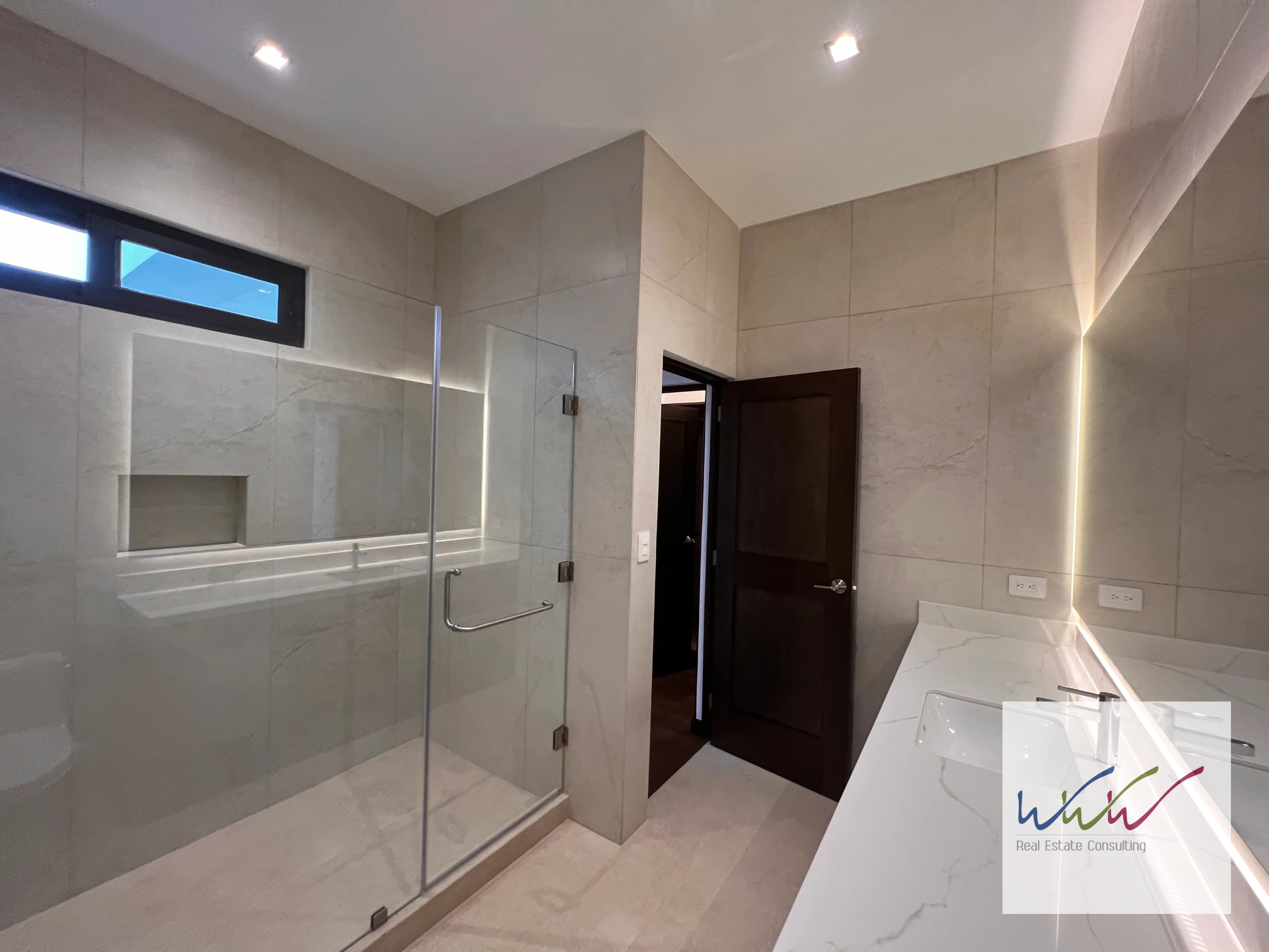 Vendo amplia casa en Oakland, zona 10 — Casa en Venta en Oakland I, Zona 10, Guatemala, Ciudad — foto 14 de 15
