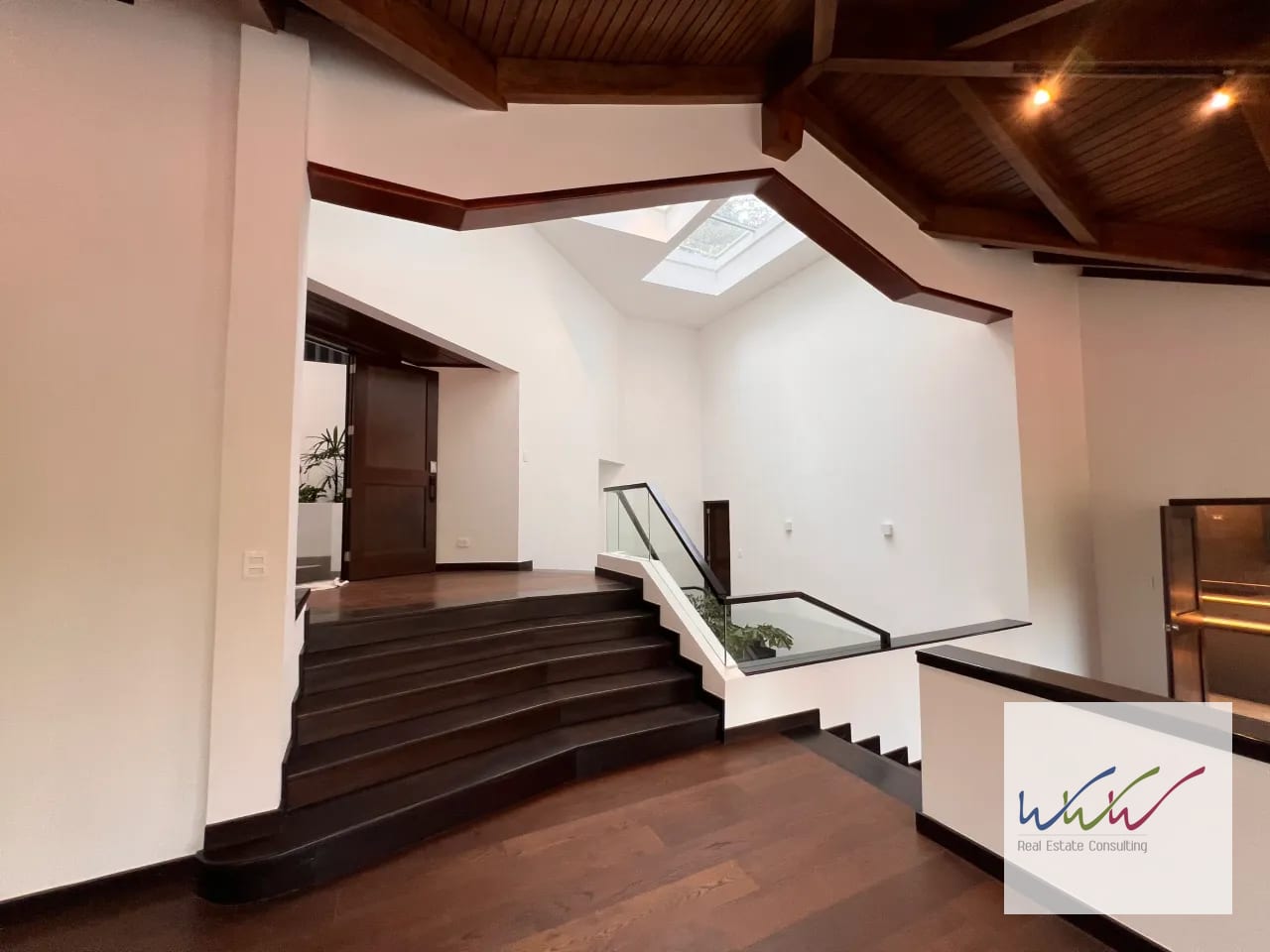 Vendo amplia casa para estrenar en Oakland, zona 10 — Casa en Venta en Oakland I, Zona 10, Guatemala, Ciudad — foto 5 de 14