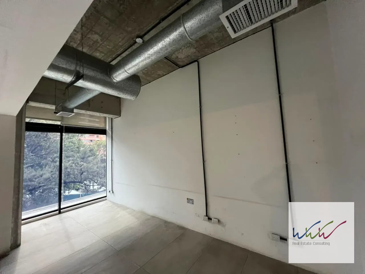 Vendo Oficina Edificio Design Center, zona 10 — Oficina en Venta en Design Center, Zona 10, Guatemala, Ciudad — foto 9 de 13