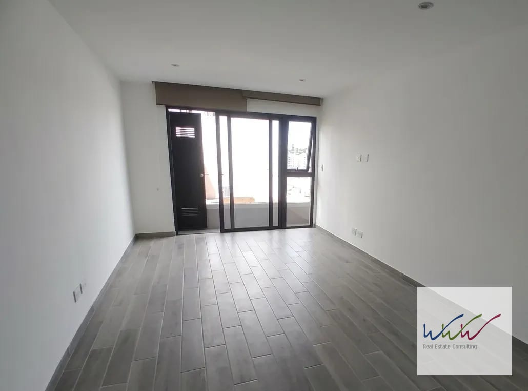 Rento apartamento en Parque 10, Zona 10 — Apartamento en Alquiler en Zona 10, Guatemala, Ciudad — foto 2 de 11