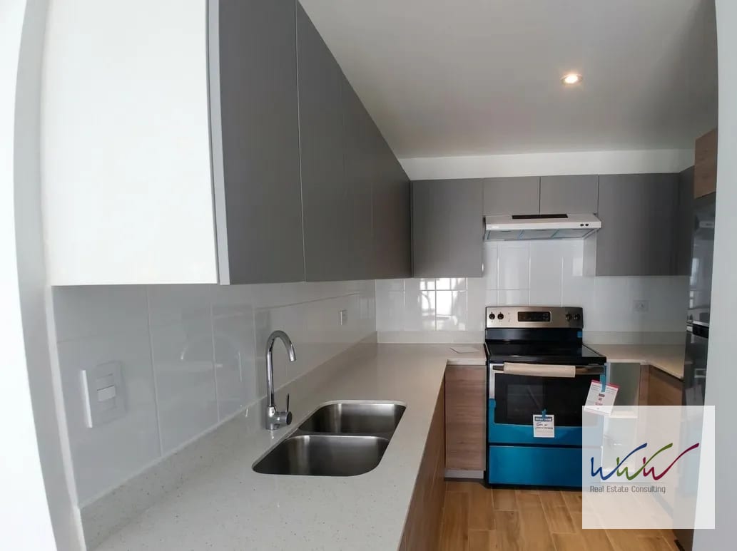 Rento apartamento en Parque 10, Zona 10 — Apartamento en Alquiler en Zona 10, Guatemala, Ciudad — foto 3 de 11
