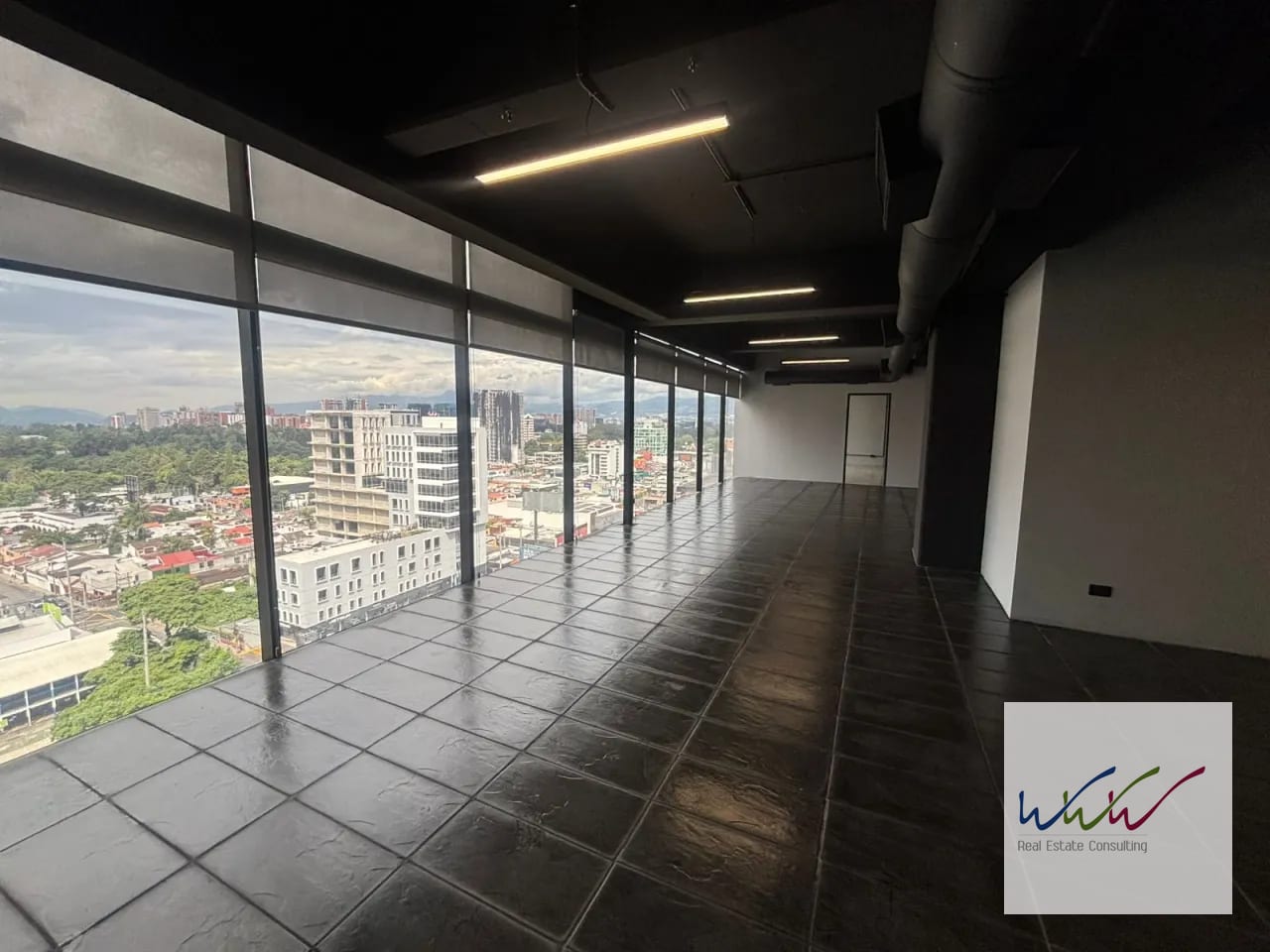 Vendo/rento oficina 168 m2 en Edificio 01010, Zona 10 — Oficina en Venta en Edificio 01010 (Cero Diez Diez), Zona 10, Guatemala, Ciudad — foto 9 de 13