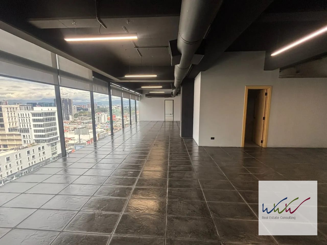 Vendo/rento oficina 168 m2 en Edificio 01010, Zona 10 — Oficina en Venta en Edificio 01010 (Cero Diez Diez), Zona 10, Guatemala, Ciudad — foto 8 de 13