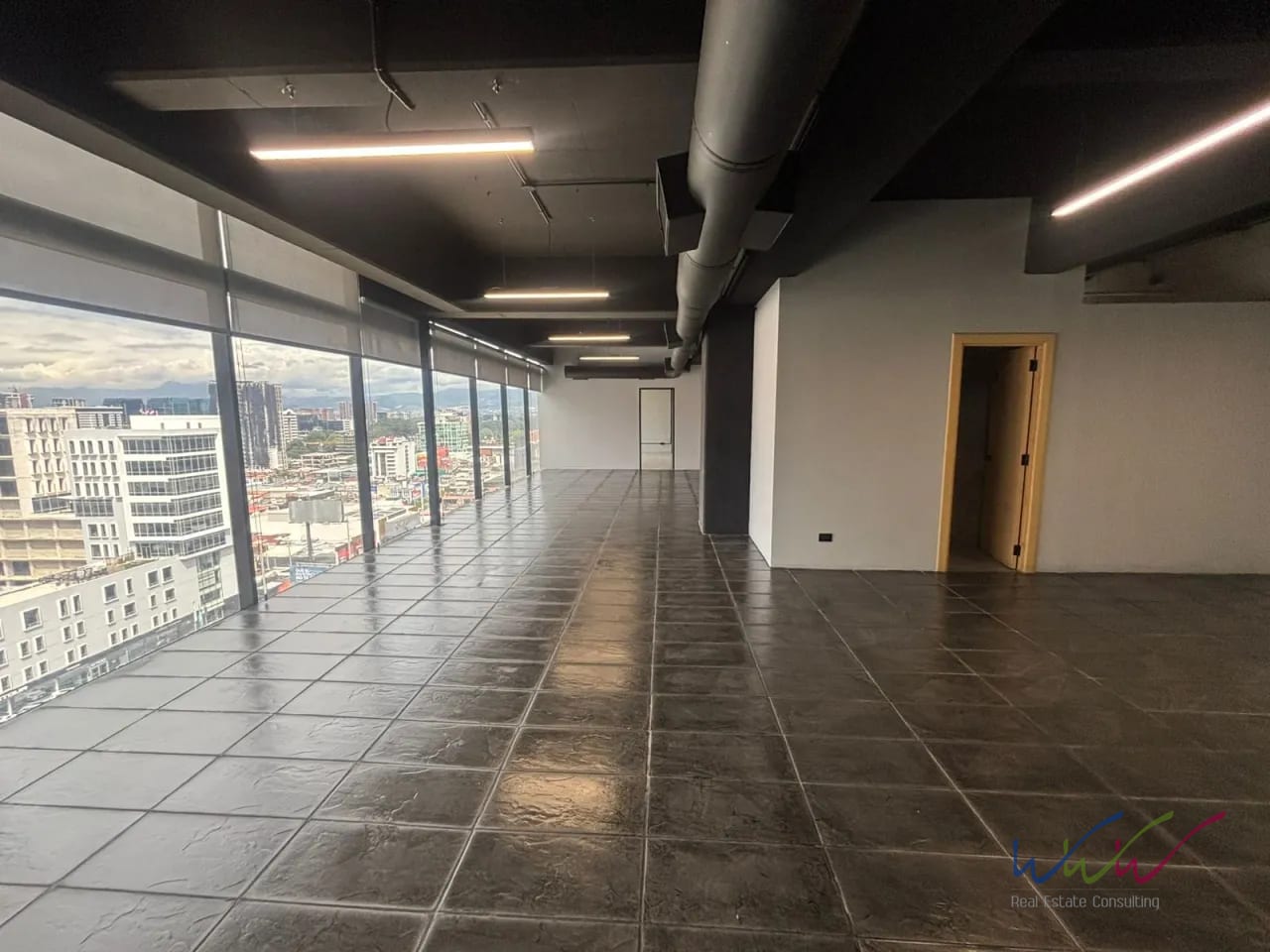 Vendo/rento oficina 168 m2 en Edificio 01010, Zona 10 — Oficina en Venta en Edificio 01010 (Cero Diez Diez), Zona 10, Guatemala, Ciudad — foto 8 de 13