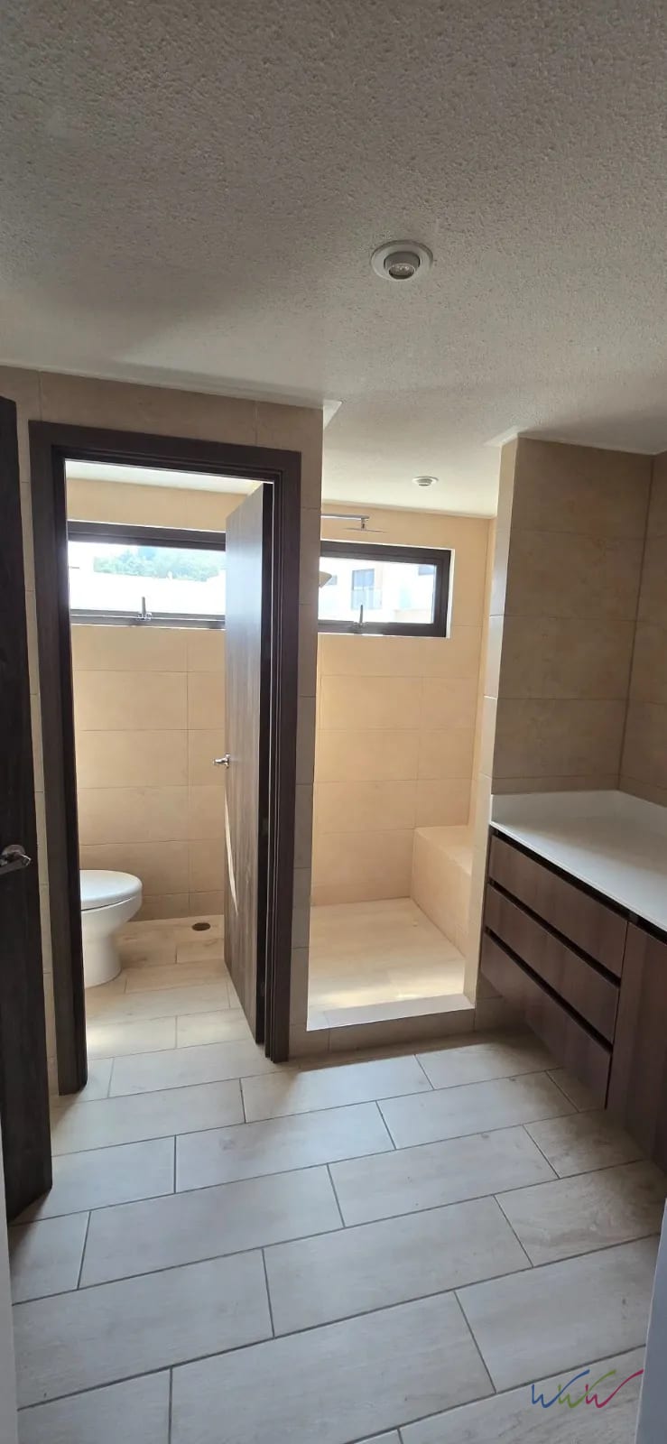 Vendo casa en El Nogal de San Isidro, Zona 16 — Casa en Venta en Zona 16, Guatemala, Ciudad — foto 10 de 14
