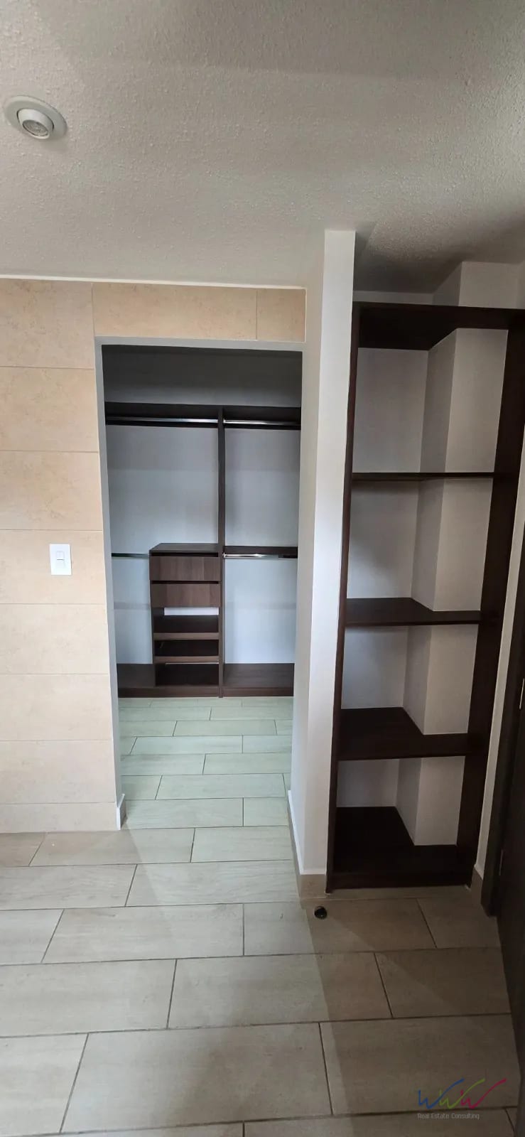 Vendo casa en El Nogal de San Isidro, Zona 16 — Casa en Venta en Zona 16, Guatemala, Ciudad — foto 11 de 14