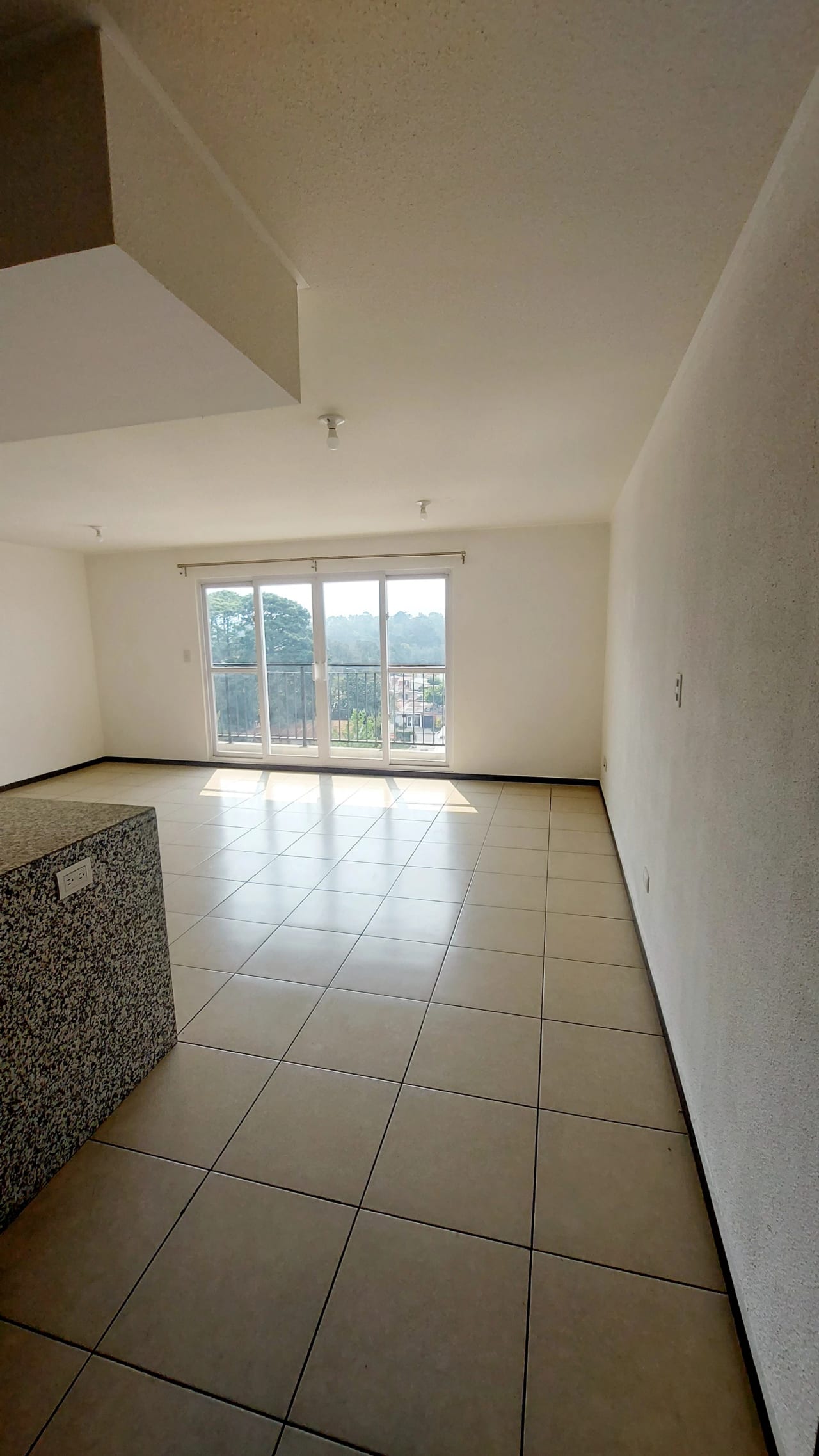 Alquilo apartamento de 3 habitaciones Parque 11 — Apartamento en Alquiler en Parque 11, Zona 11, Guatemala, Ciudad — foto 1 de 11