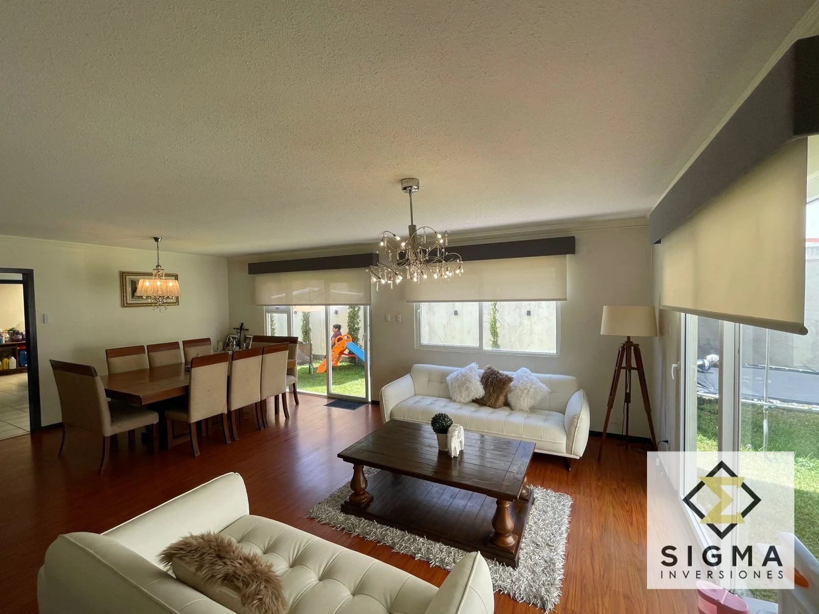 EN VENTA: Preciosa casa en Zona 7 Mixco, Las Luces del Encinal — Casa en Venta en Zona 7 Mixco, Guatemala, Ciudad — foto 1 de 15