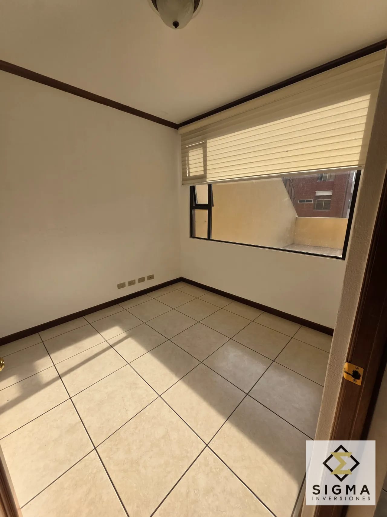 Apartamento en Venta, Zona 10, para remodelar. Cerca de CC La Estación — Apartamento en Venta en Torre Castelar, Zona 10, Guatemala, Ciudad — foto 5 de 17