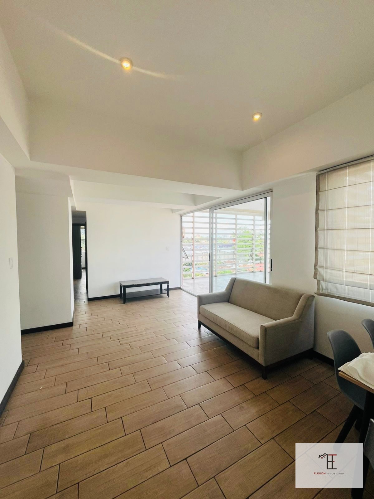 VENDO APARTAMENTO EN ZONA 10 — Apartamento en Venta en Ferrara 10, Zona 10, Guatemala, Ciudad — foto 2 de 6