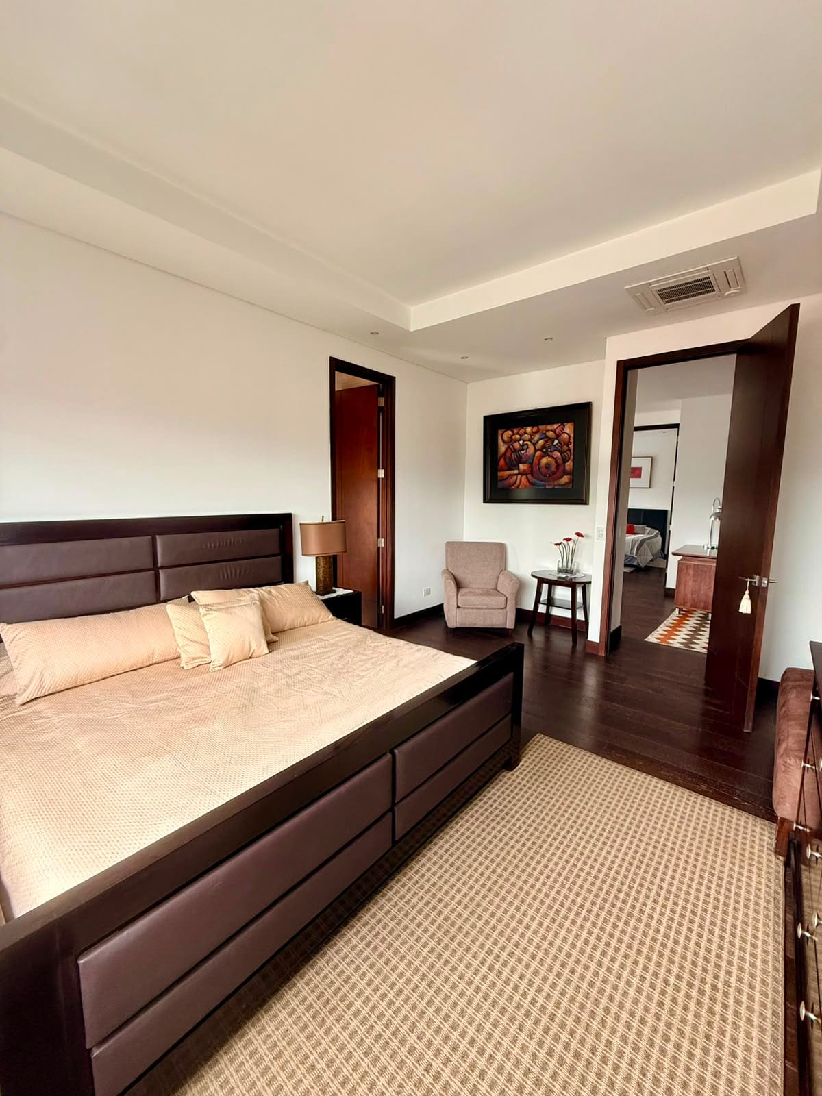 PENTHOUSE AMUEBLADO DE LUJO RENTA ZONA 14 — Apartamento en Alquiler en Zona 14, Guatemala, Ciudad — foto 4 de 17