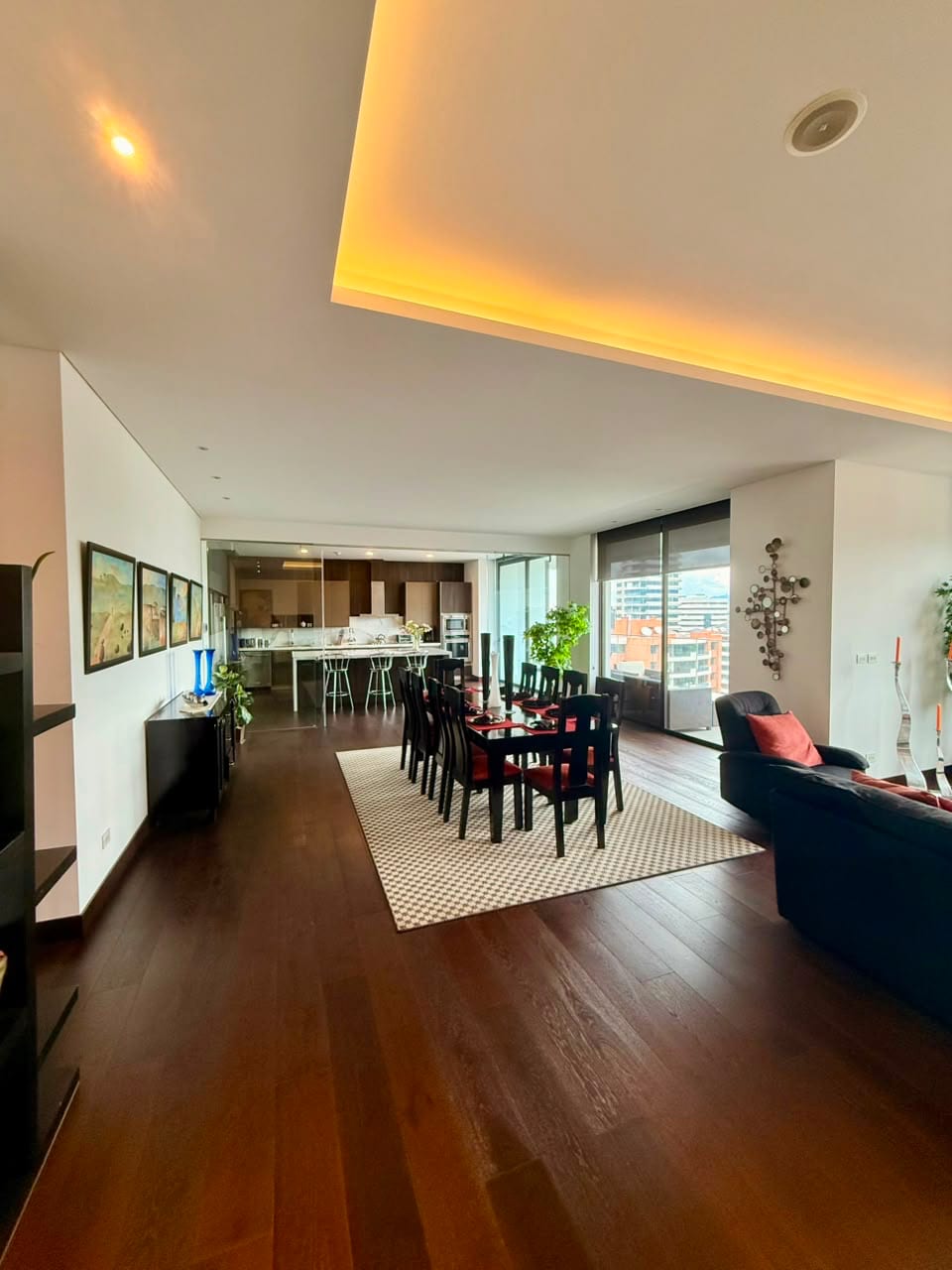 PENTHOUSE AMUEBLADO DE LUJO RENTA ZONA 14 — Apartamento en Alquiler en Zona 14, Guatemala, Ciudad — foto 1 de 17