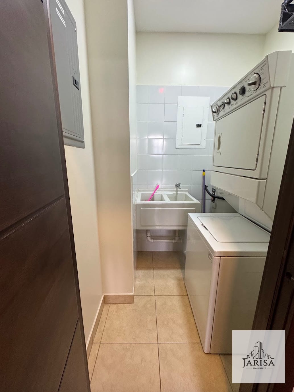 AMPLIO APARTAMENTO CAYALÁ ZONA 16 — Apartamento en Alquiler en Zona 16, Guatemala, Ciudad — foto 3 de 17