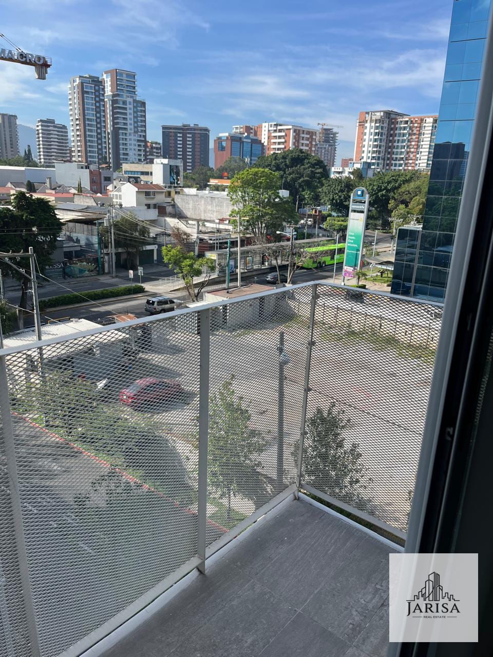 ACOGEDOR APTO AMUEBLADO EN RENTA Z.13 — Apartamento en Alquiler en Zona 13, Guatemala, Ciudad — foto 2 de 13
