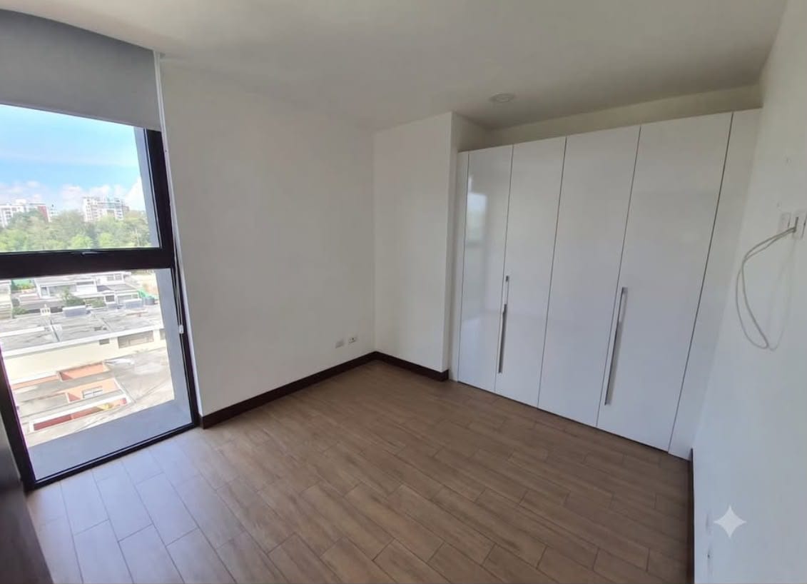 Moderno apartamento en zona 15 — Apartamento en Alquiler en Zona 15, Guatemala, Ciudad — foto 5 de 12