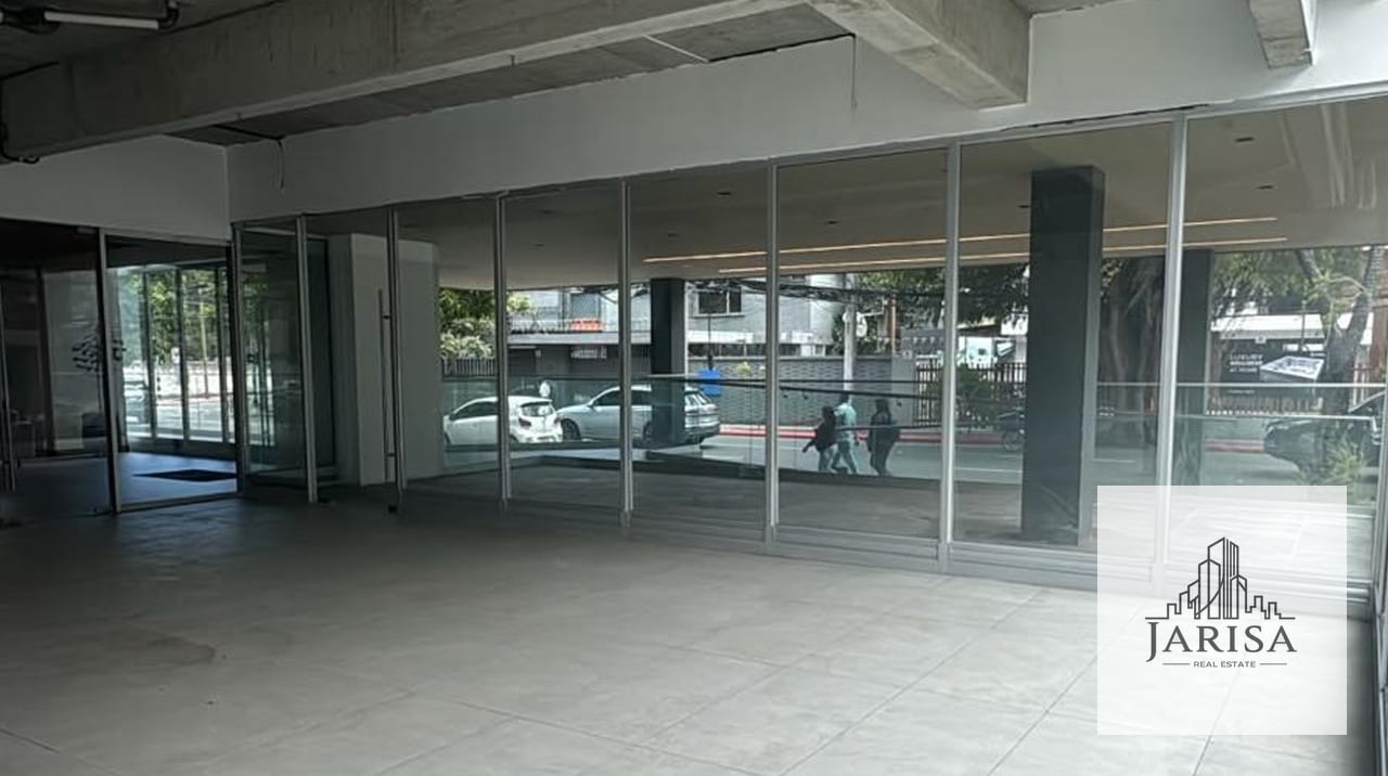 Local con terraza en zona 10 — Local en Alquiler en Zona 10, Guatemala, Ciudad — foto 1 de 5