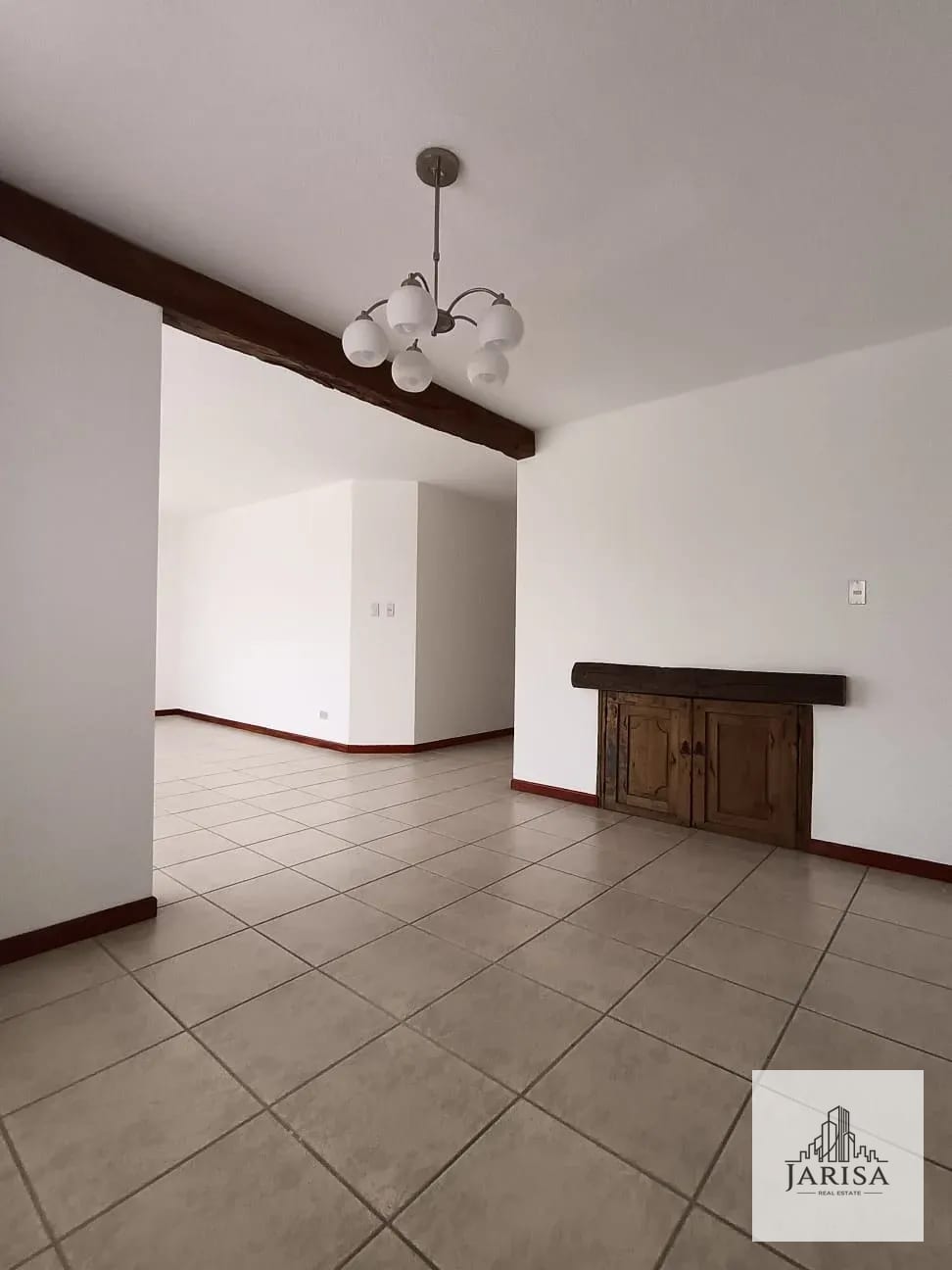 Edificio Villar Santa Clara Zona 10 — Casa en Alquiler en Villalar, Zona 10, Guatemala, Ciudad — foto 11 de 13