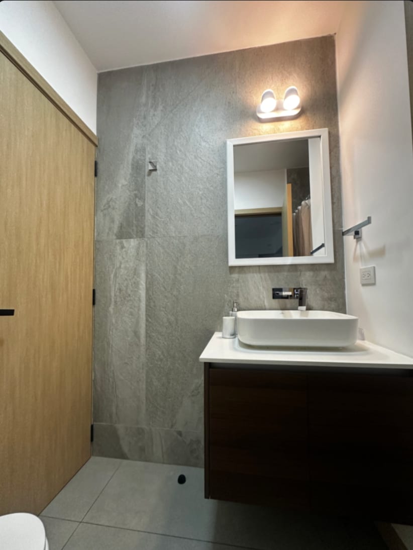 Moderno Apartamento Amueblado Zona 10 — Apartamento en Alquiler en Zona 10, Guatemala, Ciudad — foto 6 de 13