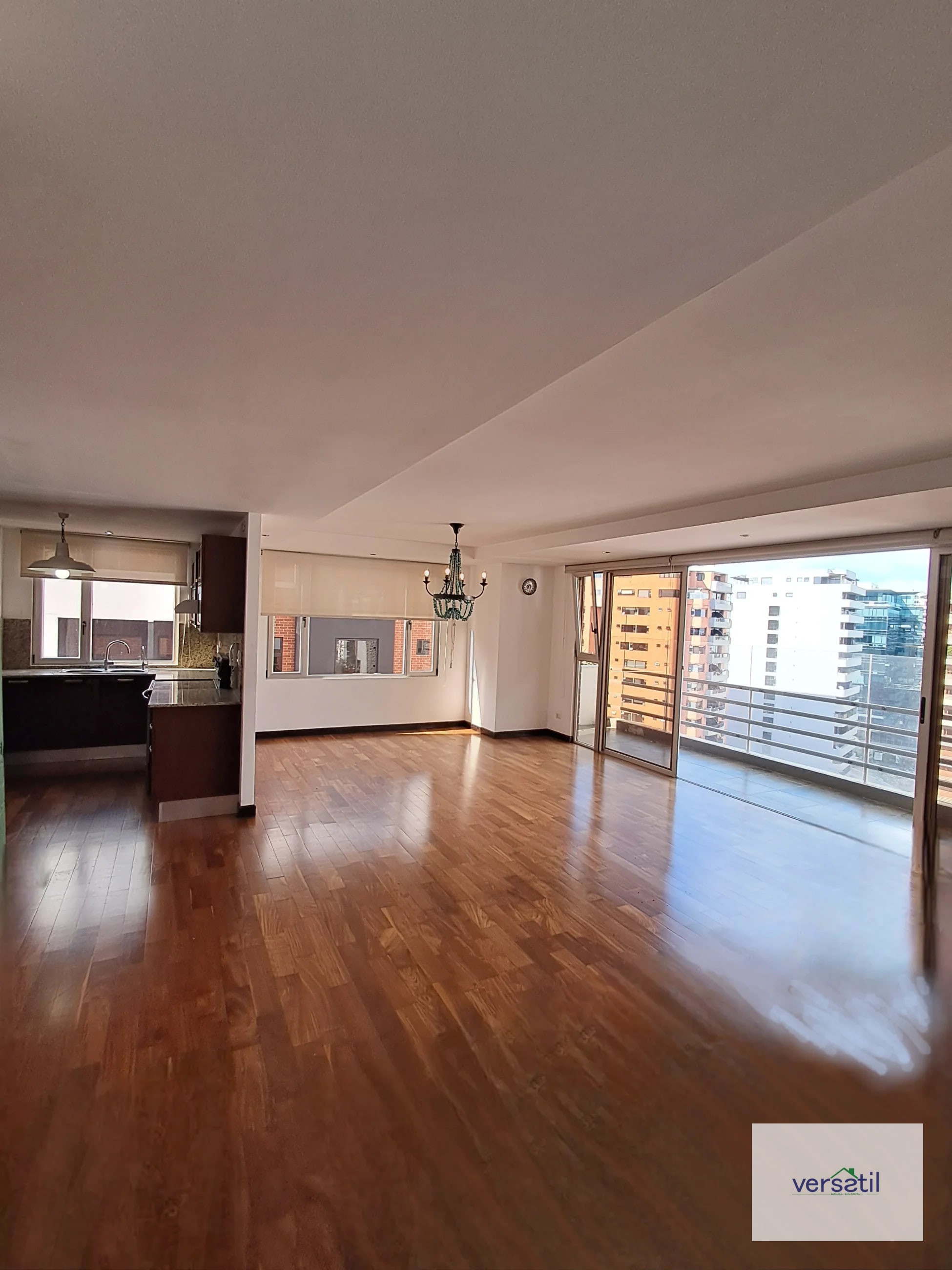 Hermoso Apartamento NIVEL ALTO venta zona 10 - 4