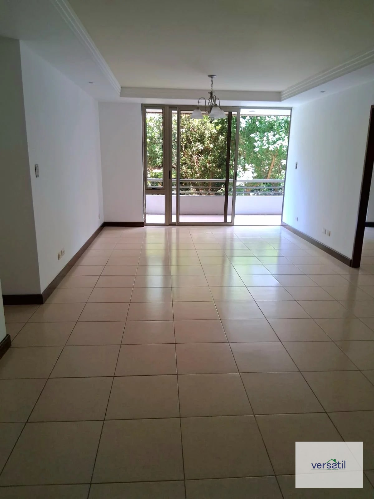 Lindo y amplio Apartamento en alquiler 3 habitaciones - 1