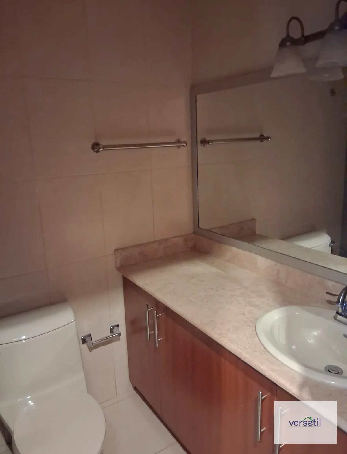 Lindo y amplio Apartamento en alquiler 3 habitaciones - 6