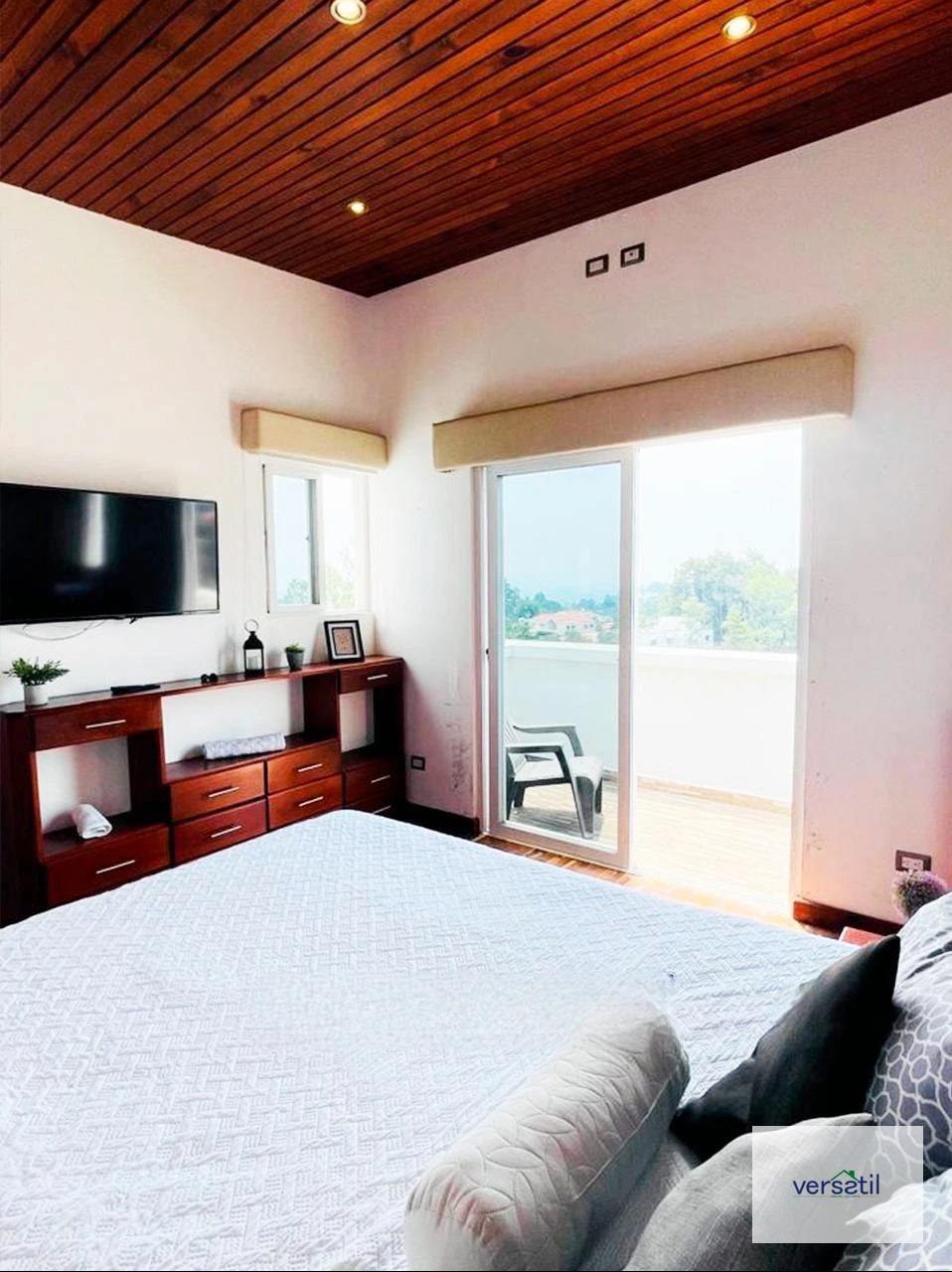 Lindo apartamento AMUEBLADO ZONA 16 — Apartamento en Alquiler en La Montaña, Zona 16, Guatemala, Ciudad — foto 7 de 10