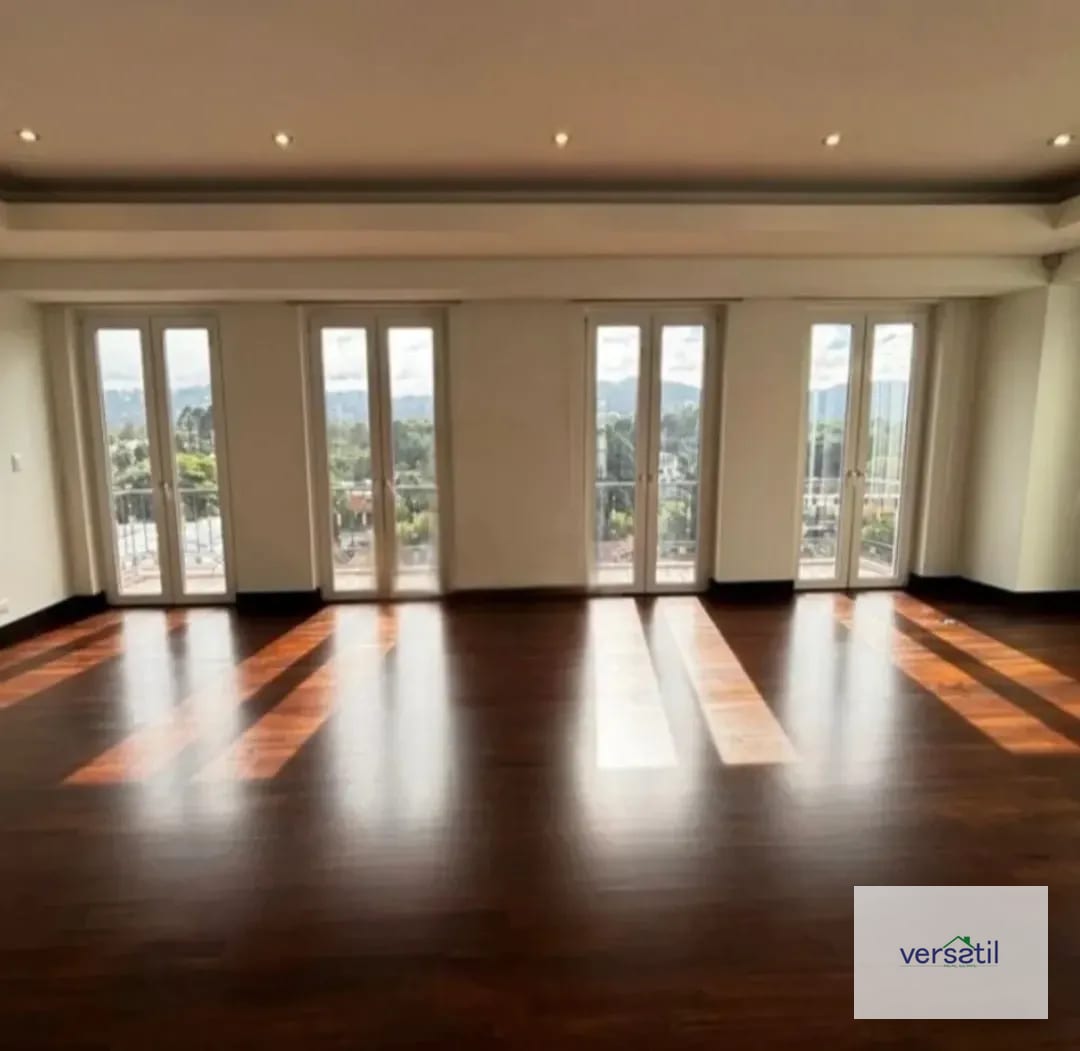 Espectacular Apartamento de 4 habitaciones zona 14 — Apartamento en Alquiler en Quinta Avenida, Zona 14, Guatemala, Ciudad — foto 1 de 15