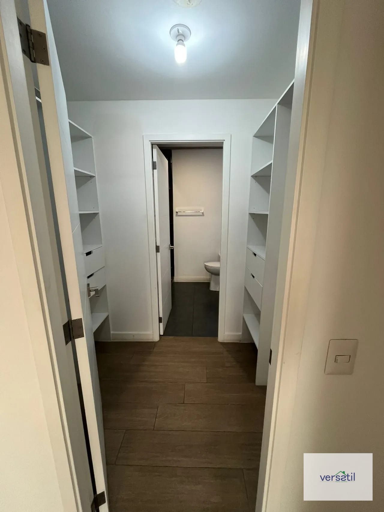 Bello Apartamento en Venta/ Con Inquilino — Apartamento en Venta en Granat, Zona 4, Guatemala, Ciudad — foto 8 de 13
