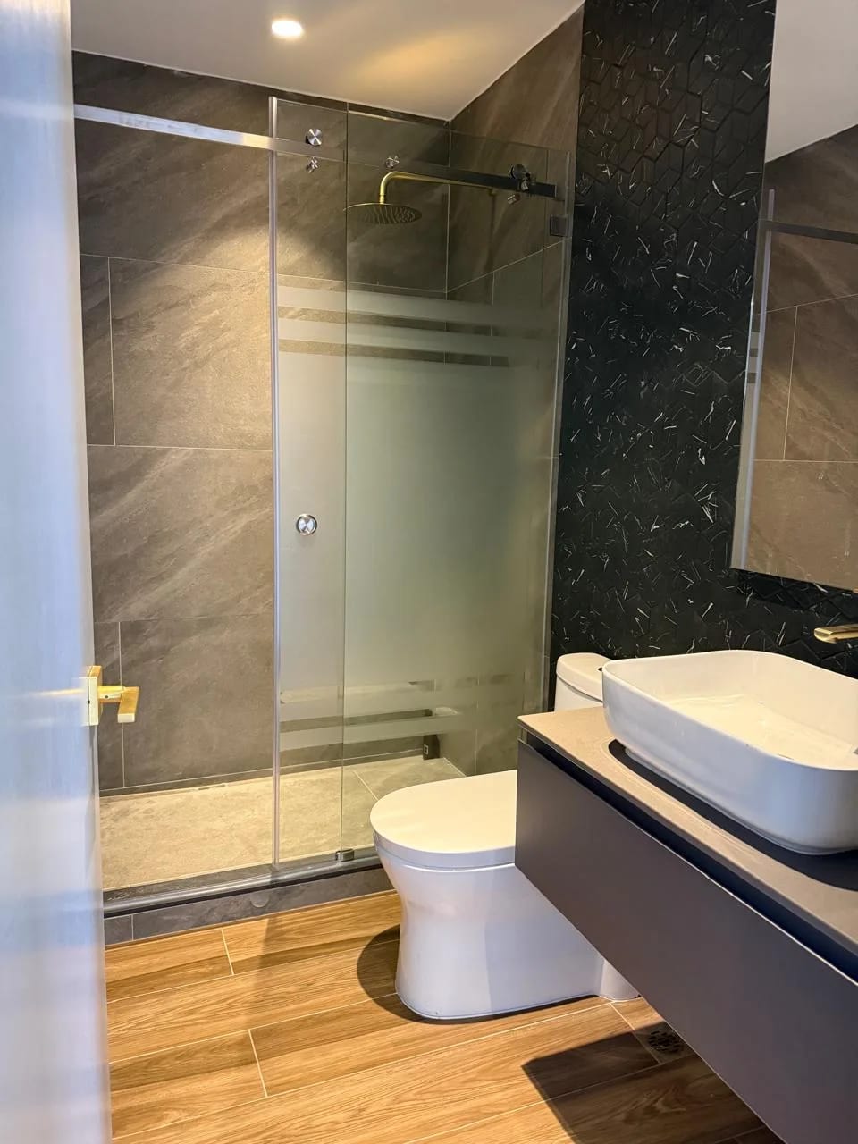 Apto para estrenar en renta en zona 10 — Apartamento en Alquiler en Zona 10, Guatemala, Ciudad — foto 5 de 5