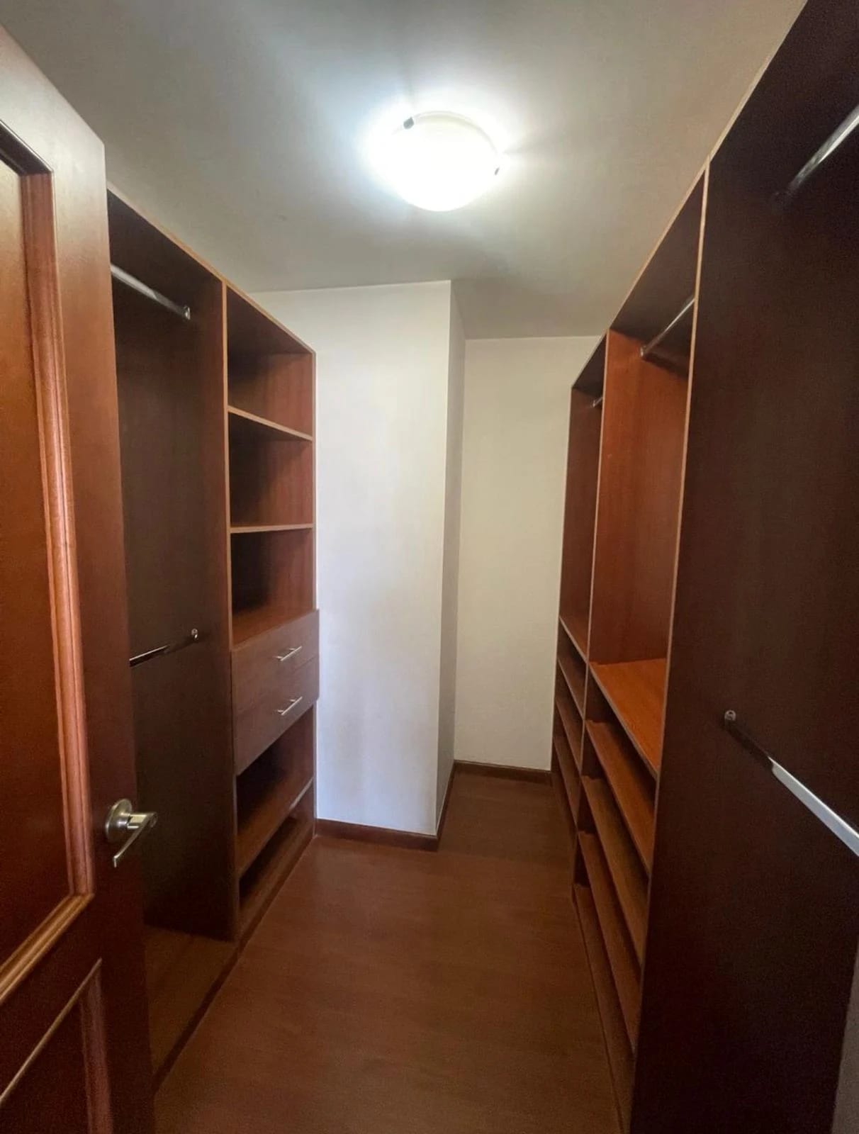 Apto en renta en zona 15 — Apartamento en Alquiler en Zona 15, Guatemala, Ciudad — foto 9 de 10