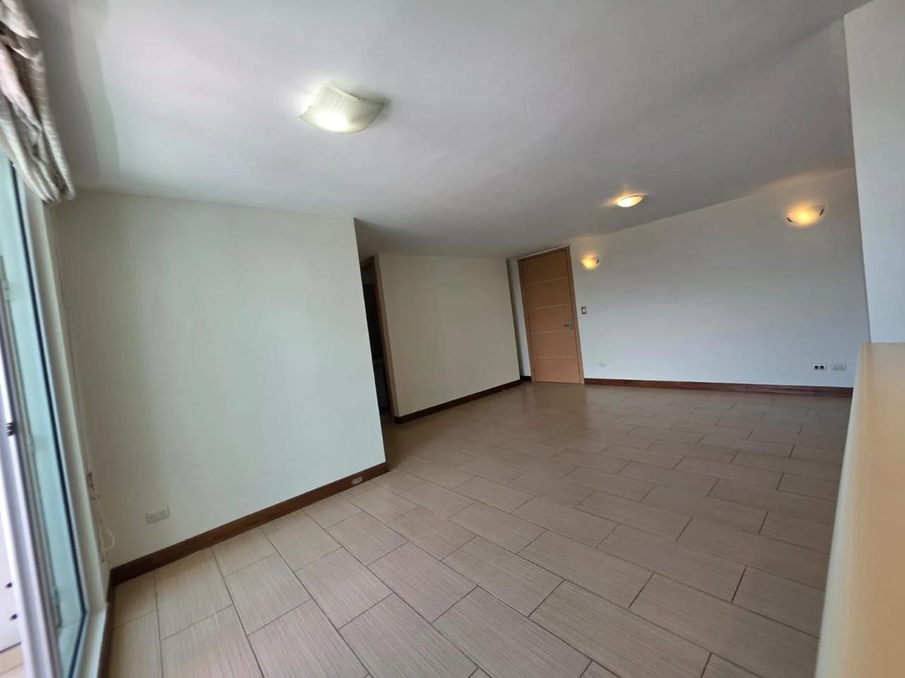 Apto en renta en zona 14!! — Apartamento en Alquiler en Zona 14, Guatemala, Ciudad — foto 3 de 9
