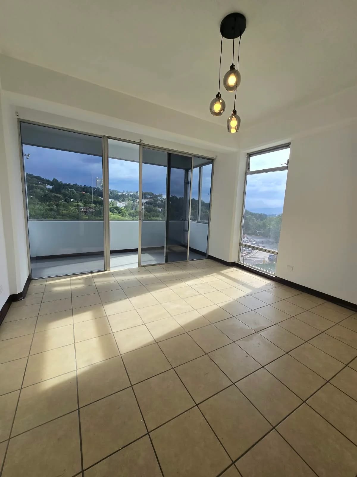 Amplio depto en alquiler en Zona 15!! — Apartamento en Alquiler en Zona 15, Guatemala, Ciudad — foto 3 de 10