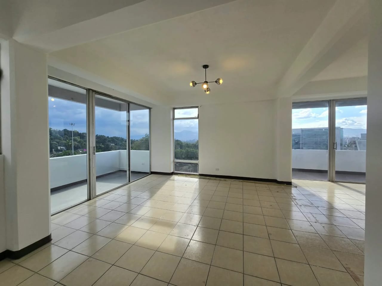 Amplio depto en alquiler en Zona 15!! — Apartamento en Alquiler en Zona 15, Guatemala, Ciudad — foto 2 de 10