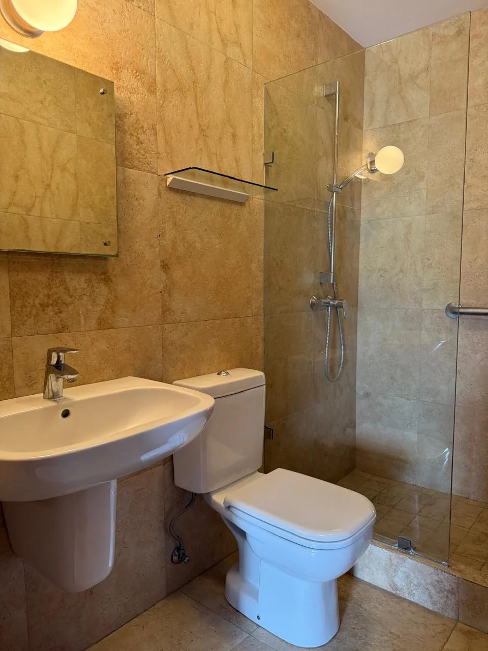 Apto en renta en zona 15 — Apartamento en Alquiler en Zona 15, Guatemala, Ciudad — foto 7 de 9