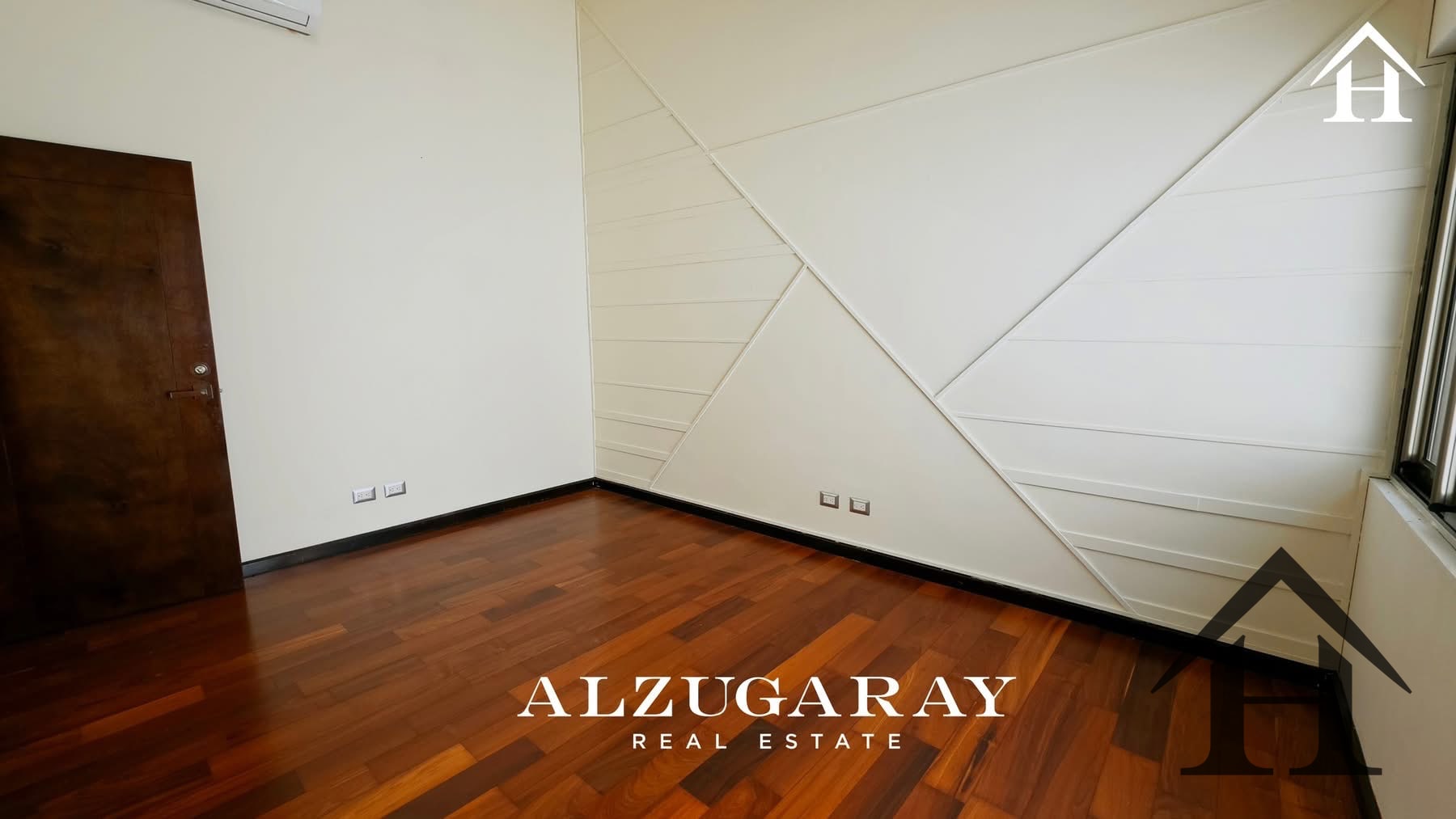 Casa con jardín y piscina condominio zona 10 — Casa en Venta en Zona 10, Guatemala, Ciudad — foto 7 de 10