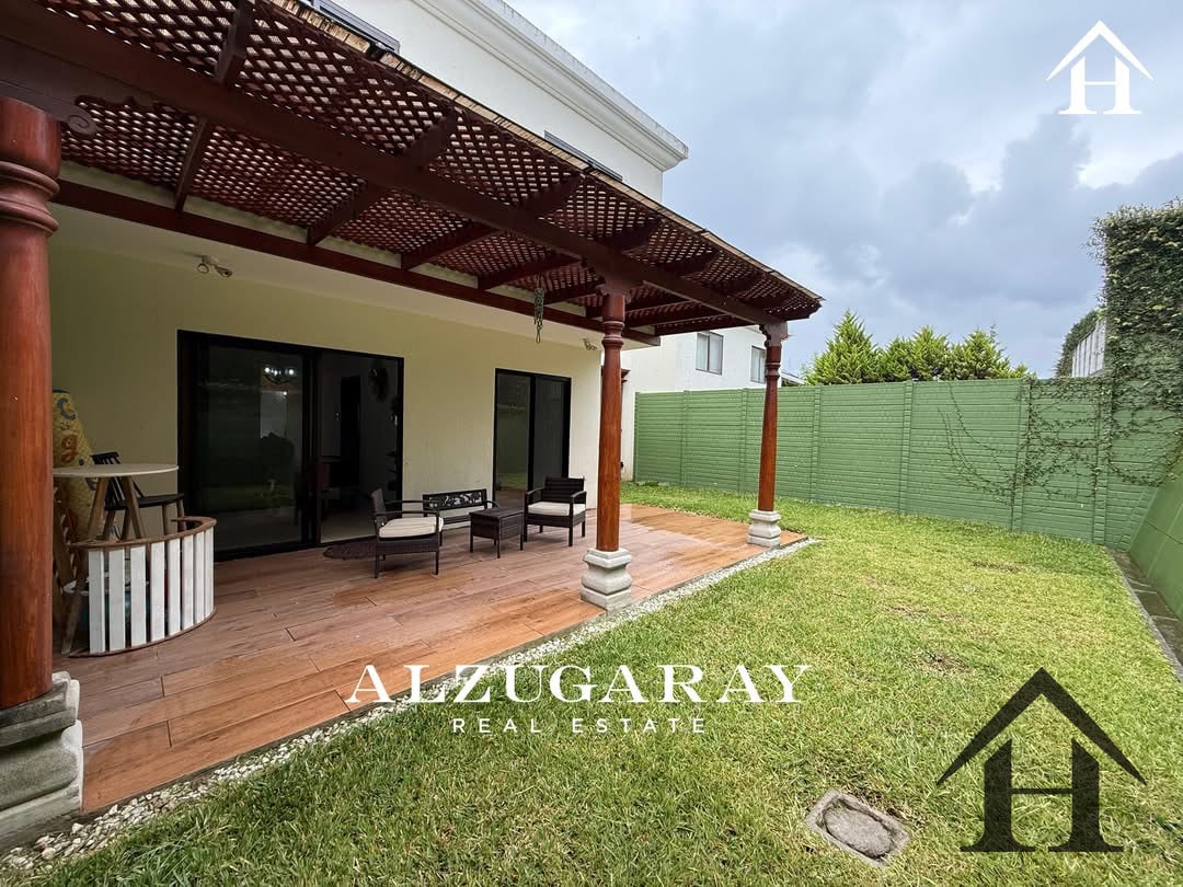 Casa con jardín y pérgola condominio vistas de san isidro zona 16 — Casa en Venta en Vistas de San Isidro, Zona 16, Guatemala, Ciudad — foto 1 de 7