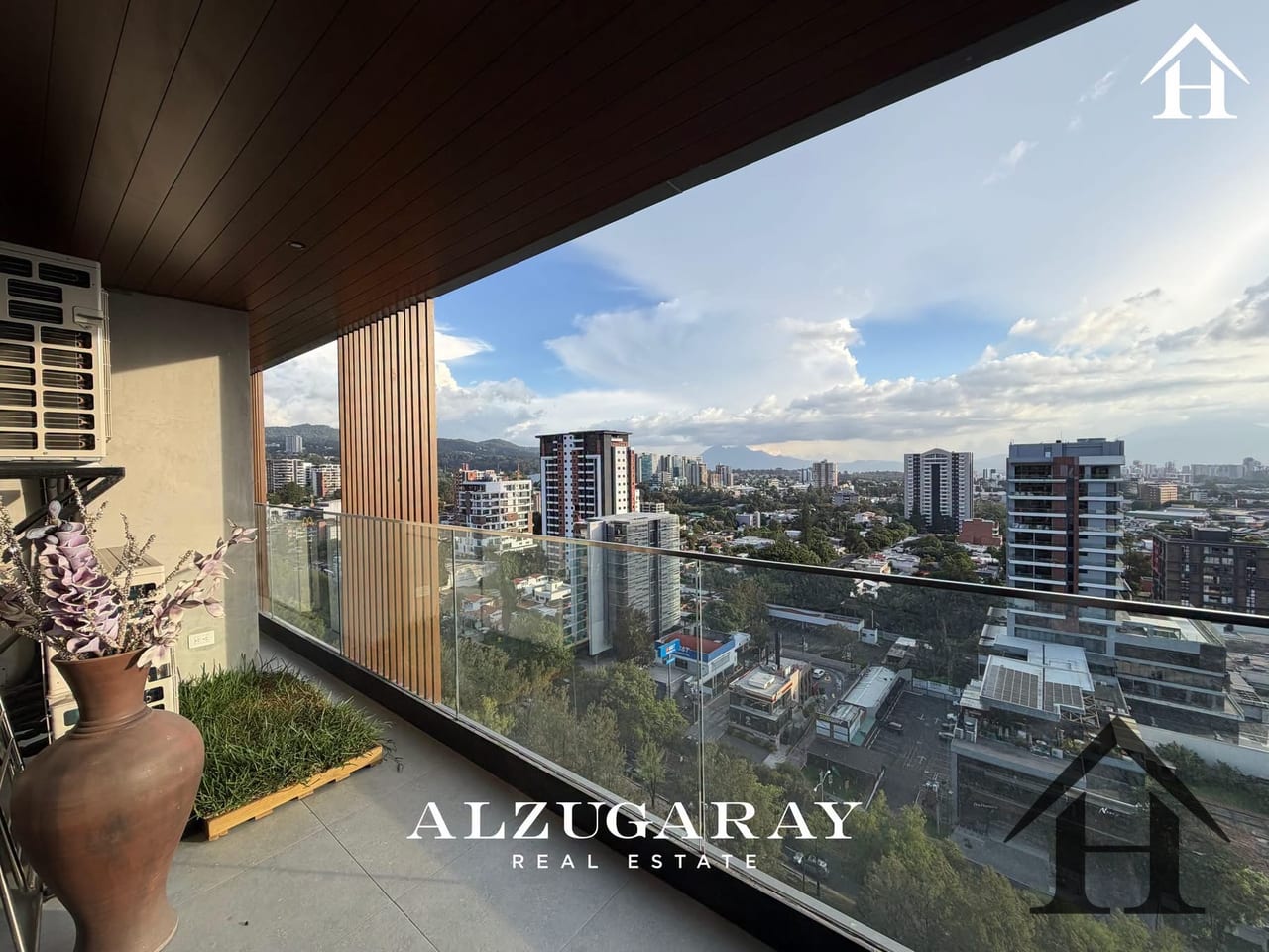 Apto espectacular zona 15 VH1 Gaura / 5 🚗 — Apartamento en Alquiler en Gaura, Zona 15, Guatemala, Ciudad — foto 8 de 10