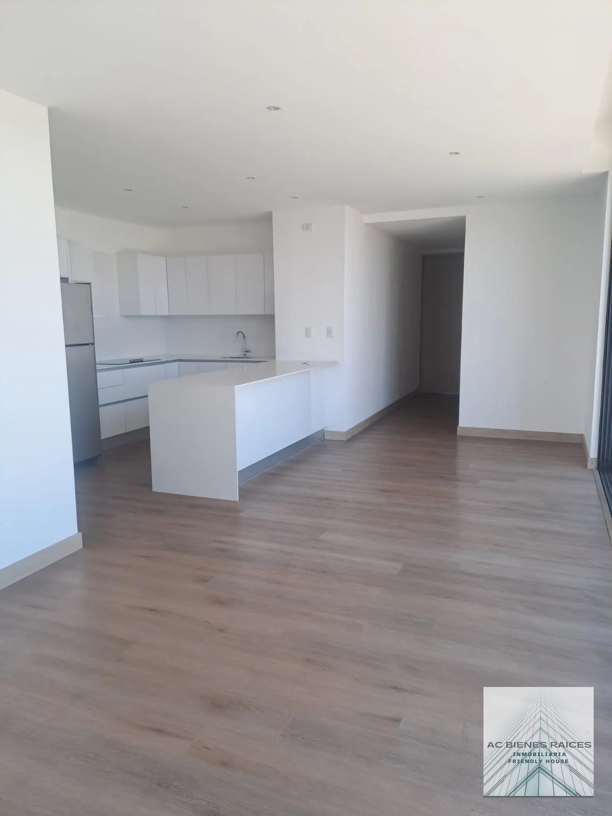 Apartamento con amplias terrazas zona 15 - 5