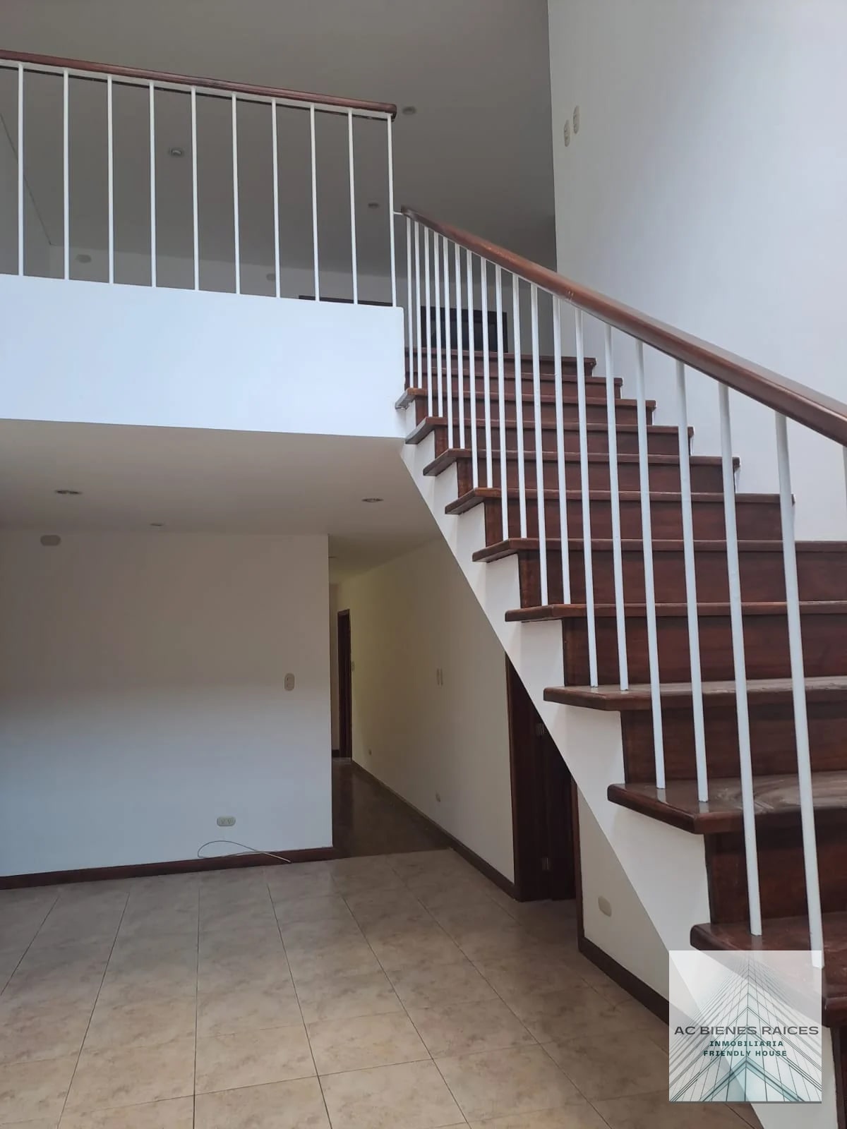 Expectacular Casa en Muxbal Villa Serena — Casa en Alquiler en Muxbal, Guatemala, Ciudad — foto 4 de 10